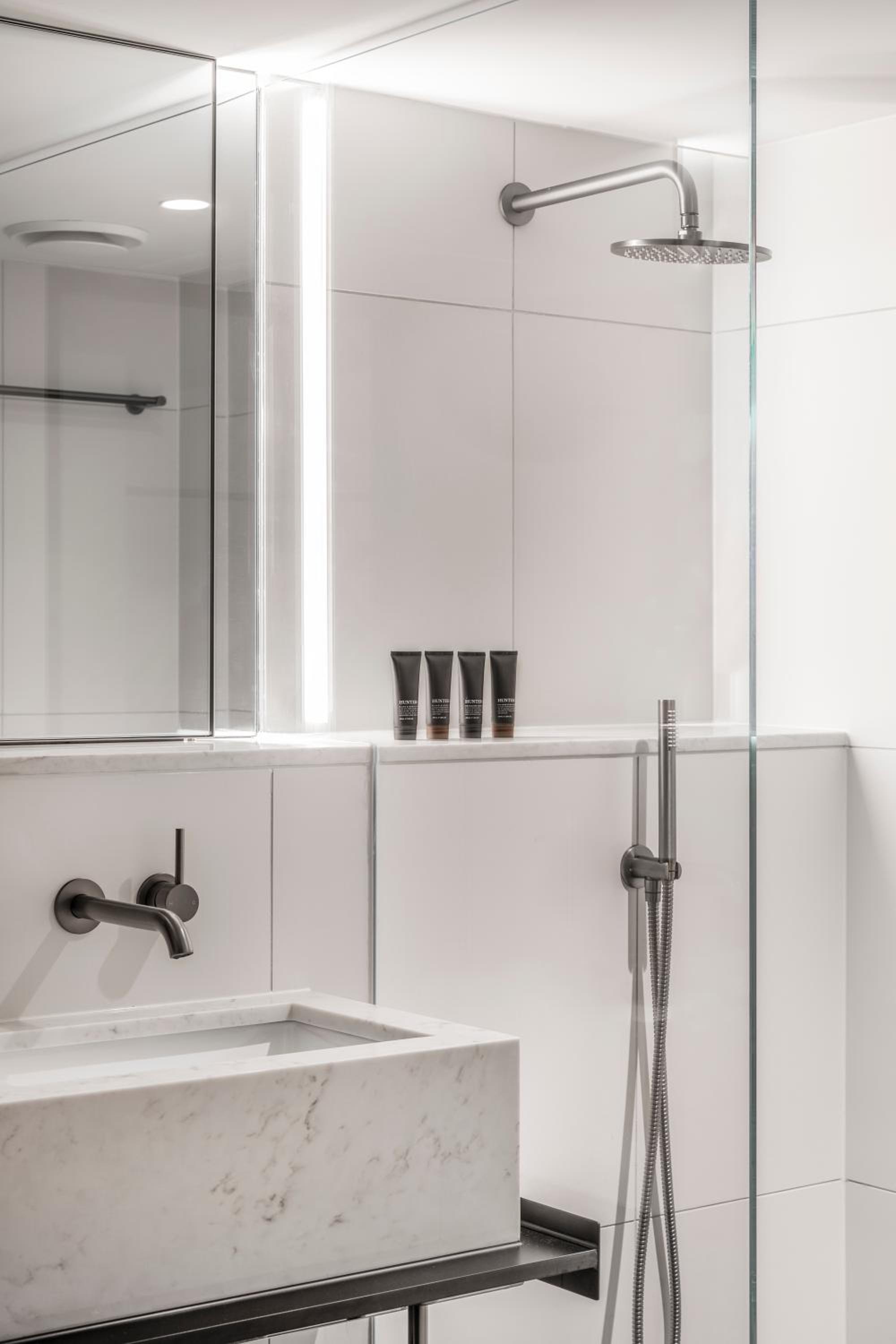 Lancemore Design King Room – complimentary drinks during hosted hour and WiFi