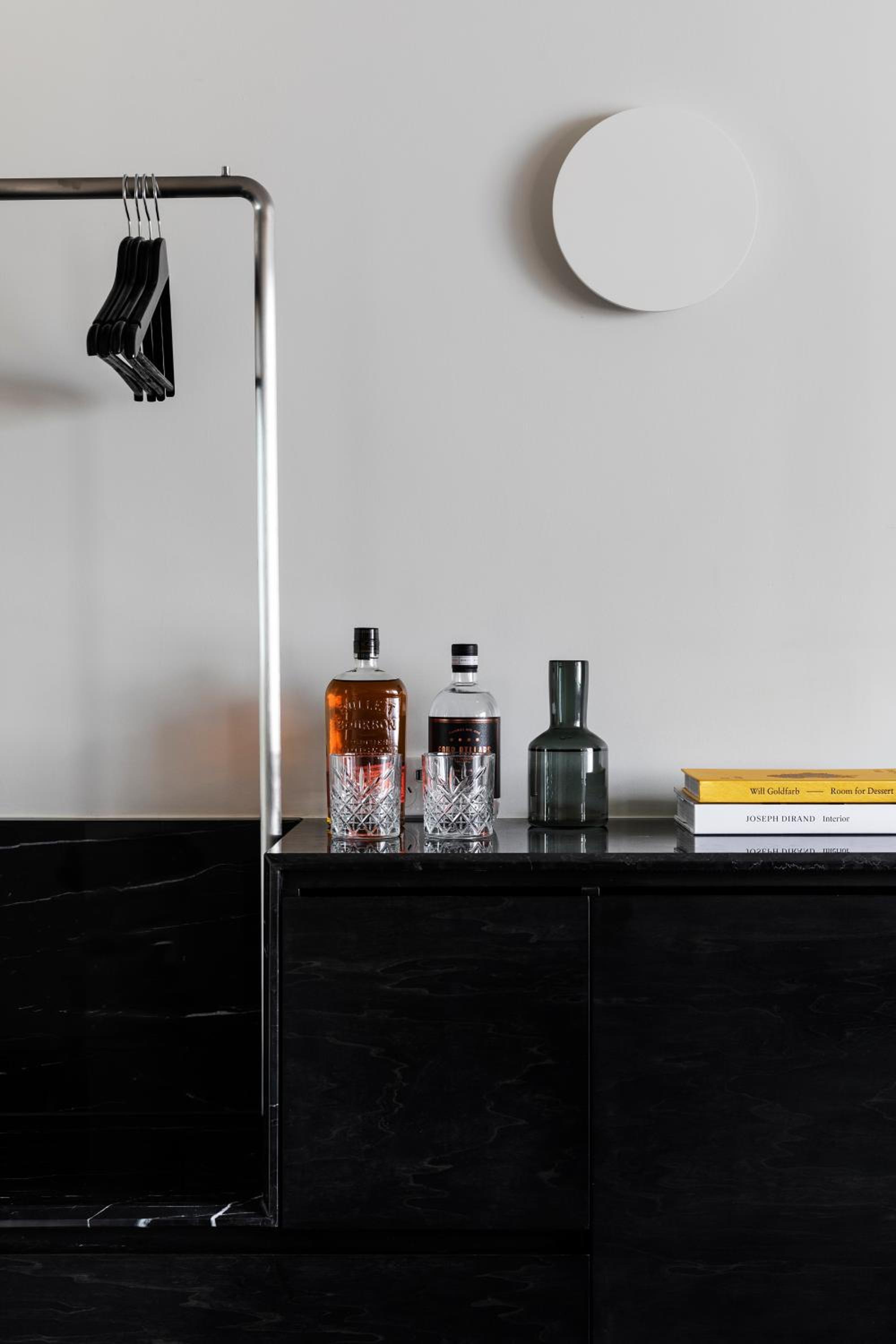 Junior Suite – complimentary drinks during hosted hour and WiFi thumbnail 6