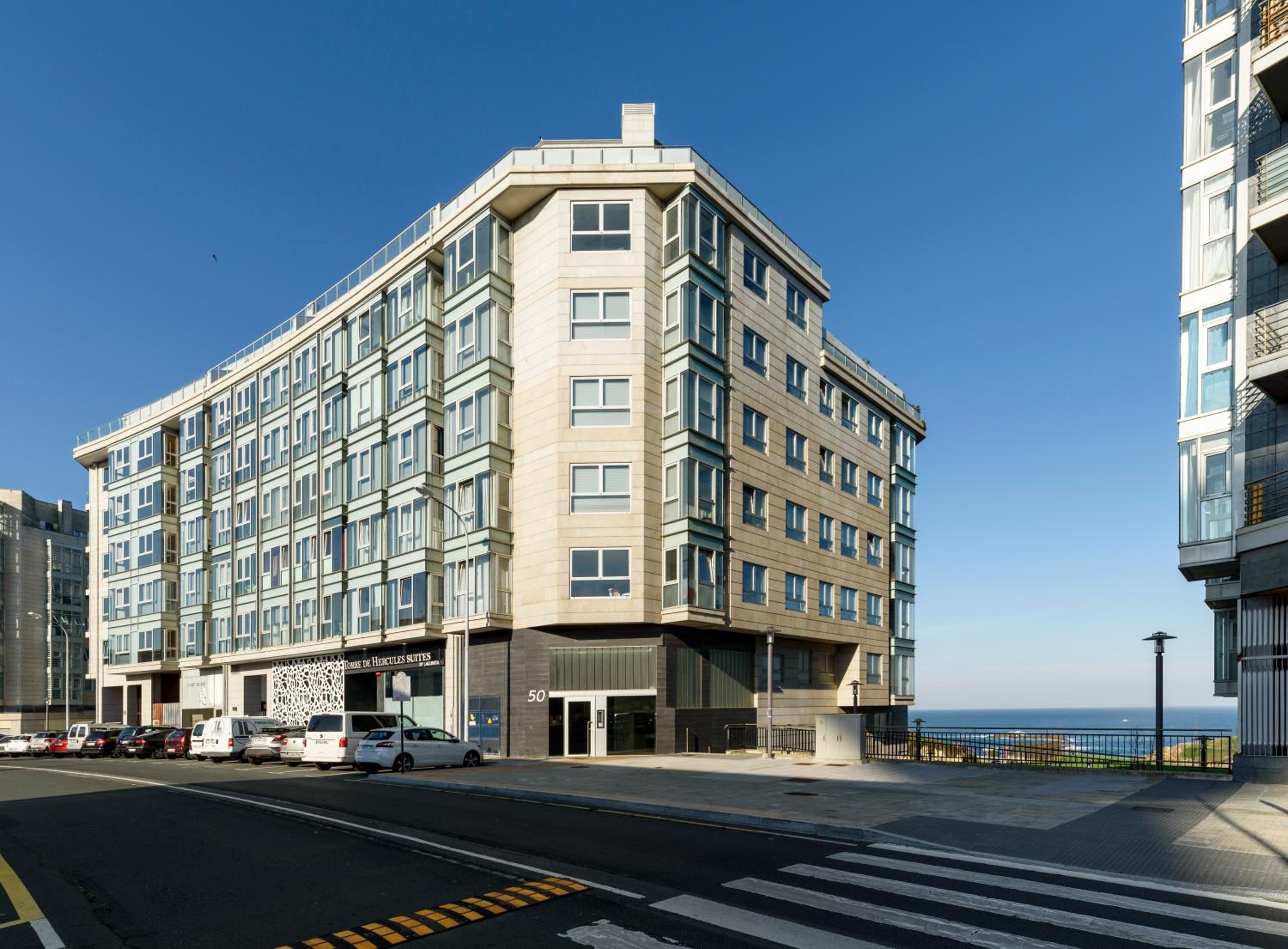 Apartment with Sea View - Photo 4