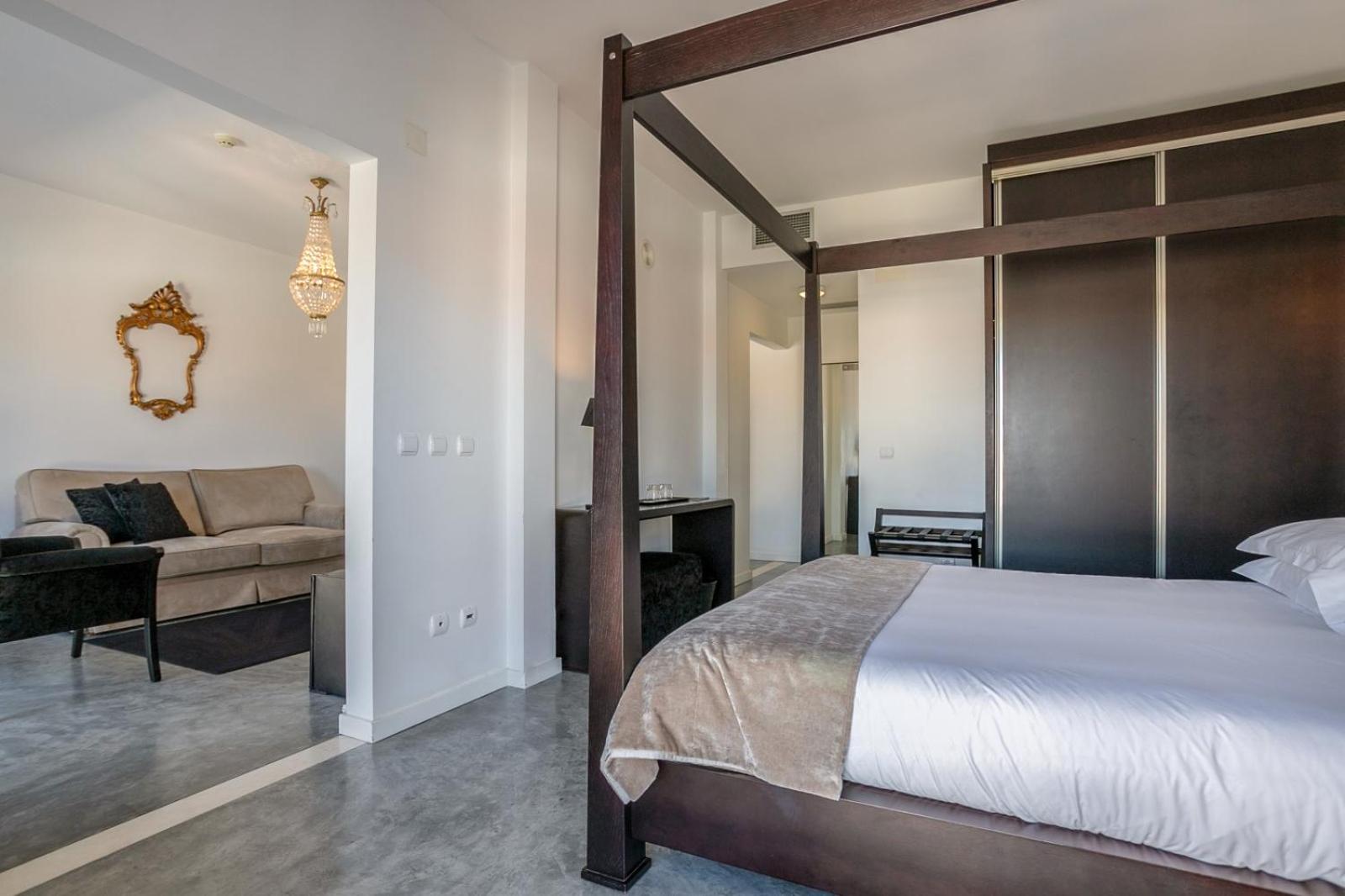 Suite with Pool View photo 2