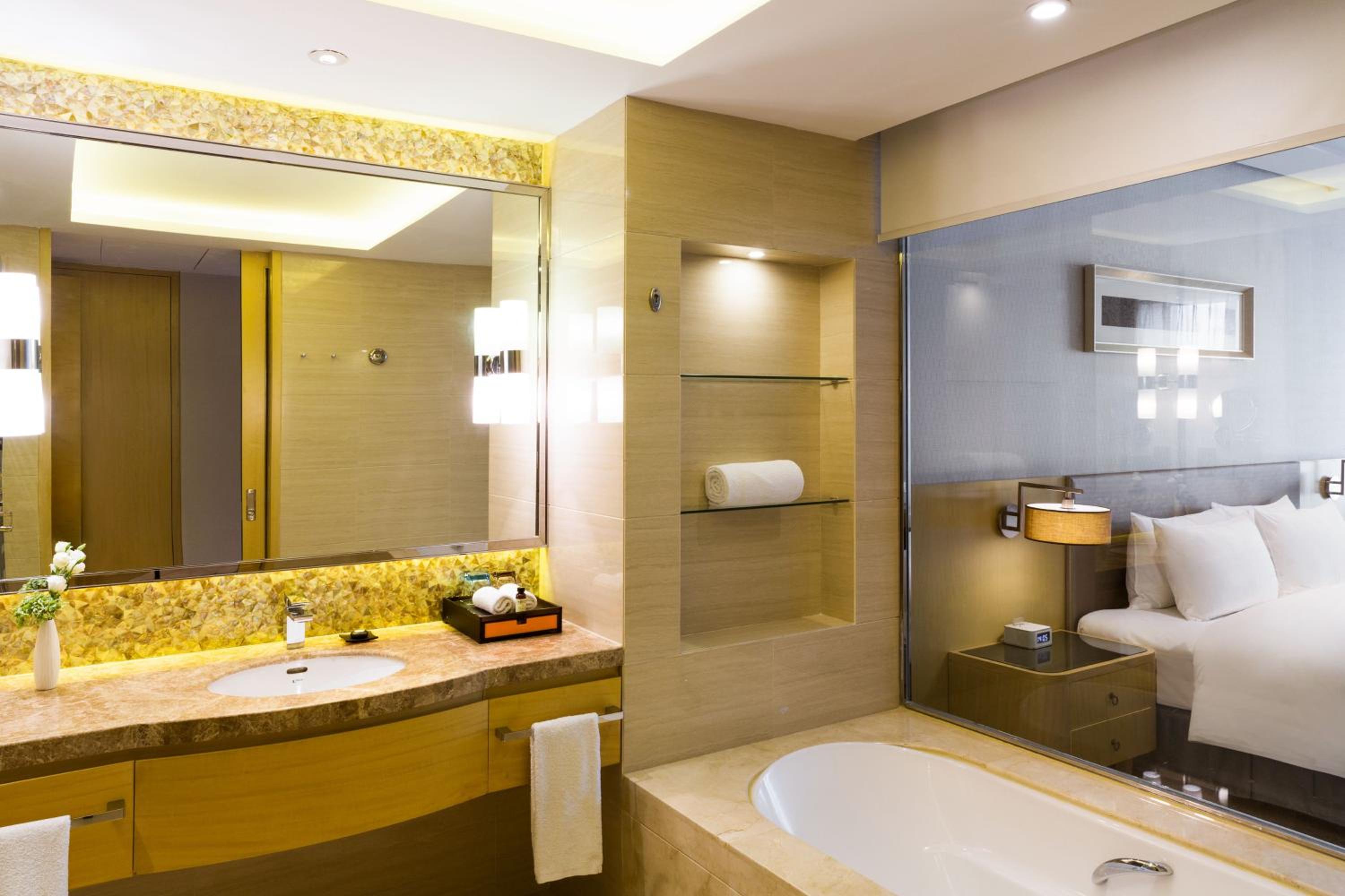 Deluxe Twin Room photo 3