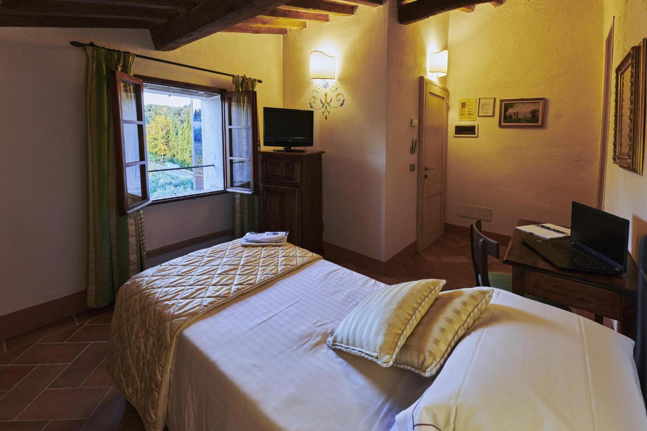 Single Room - Photo 1