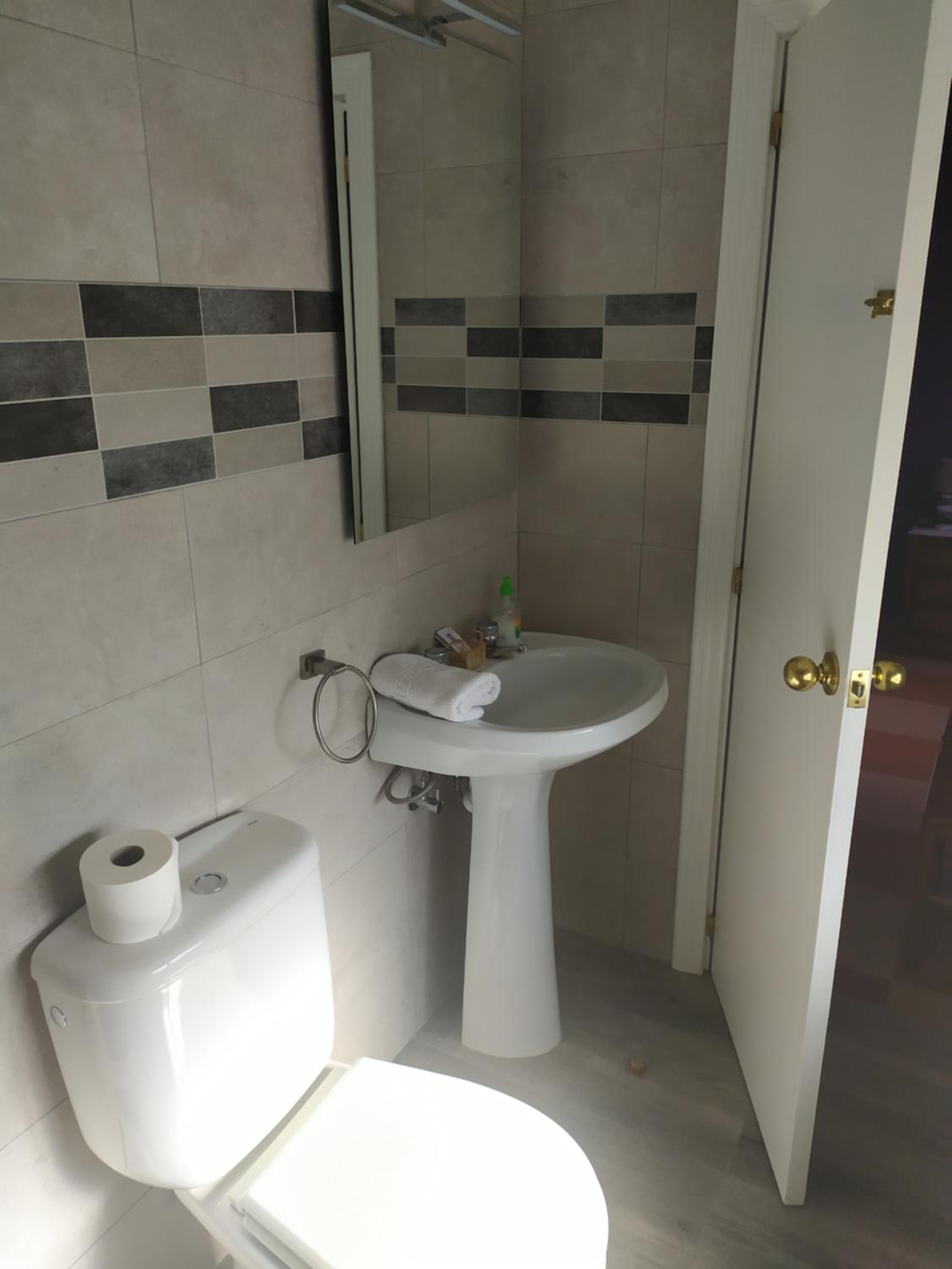 Double Room - Photo 3