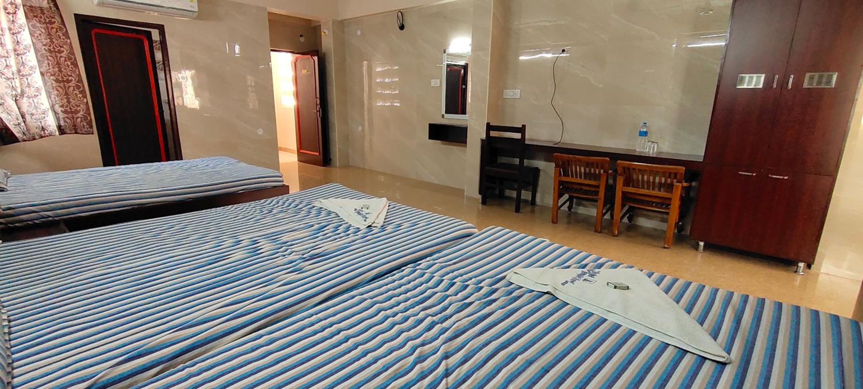 Deluxe Family Room