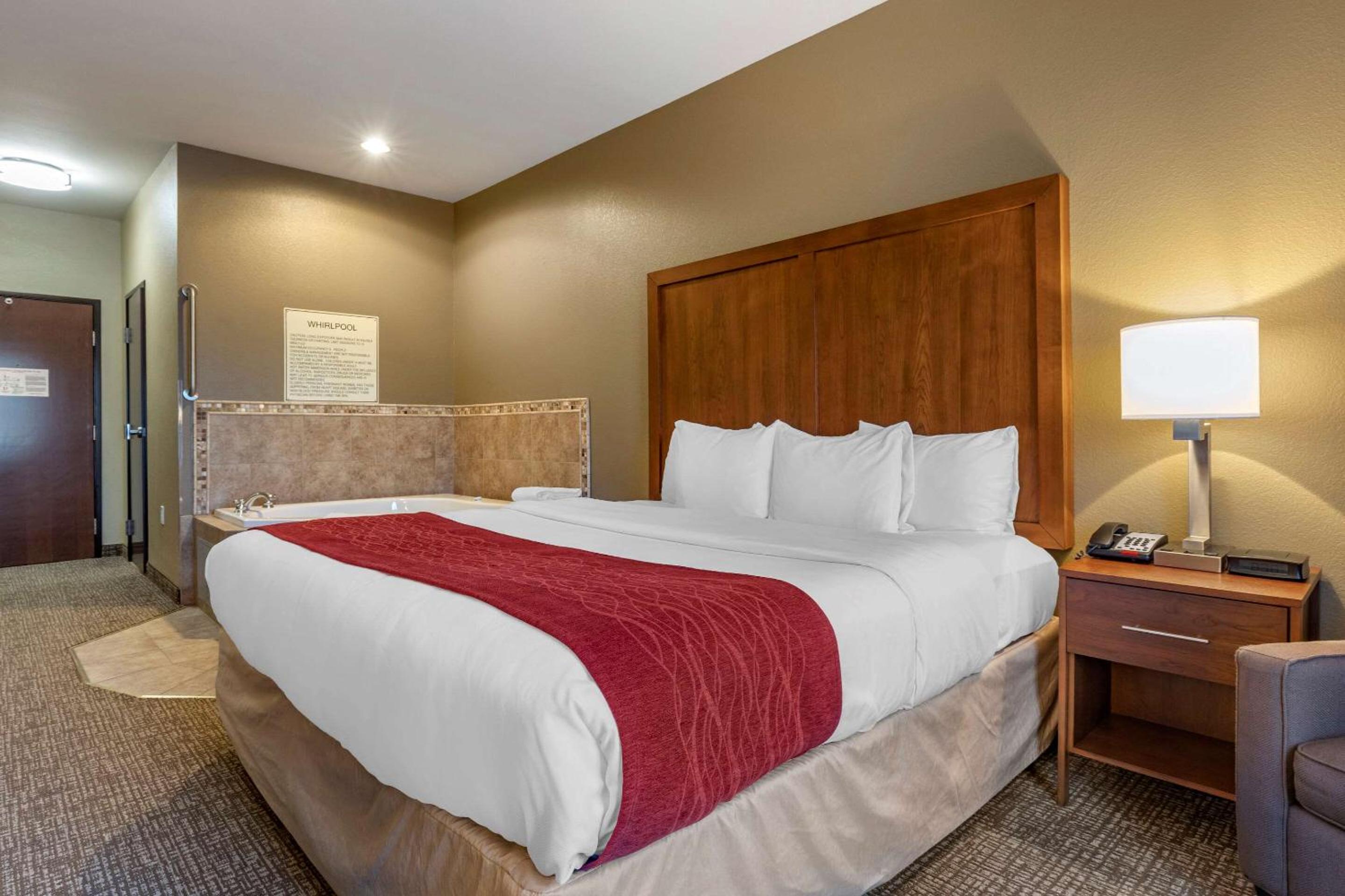 1 King Bed, Superior Room  - Photo 2