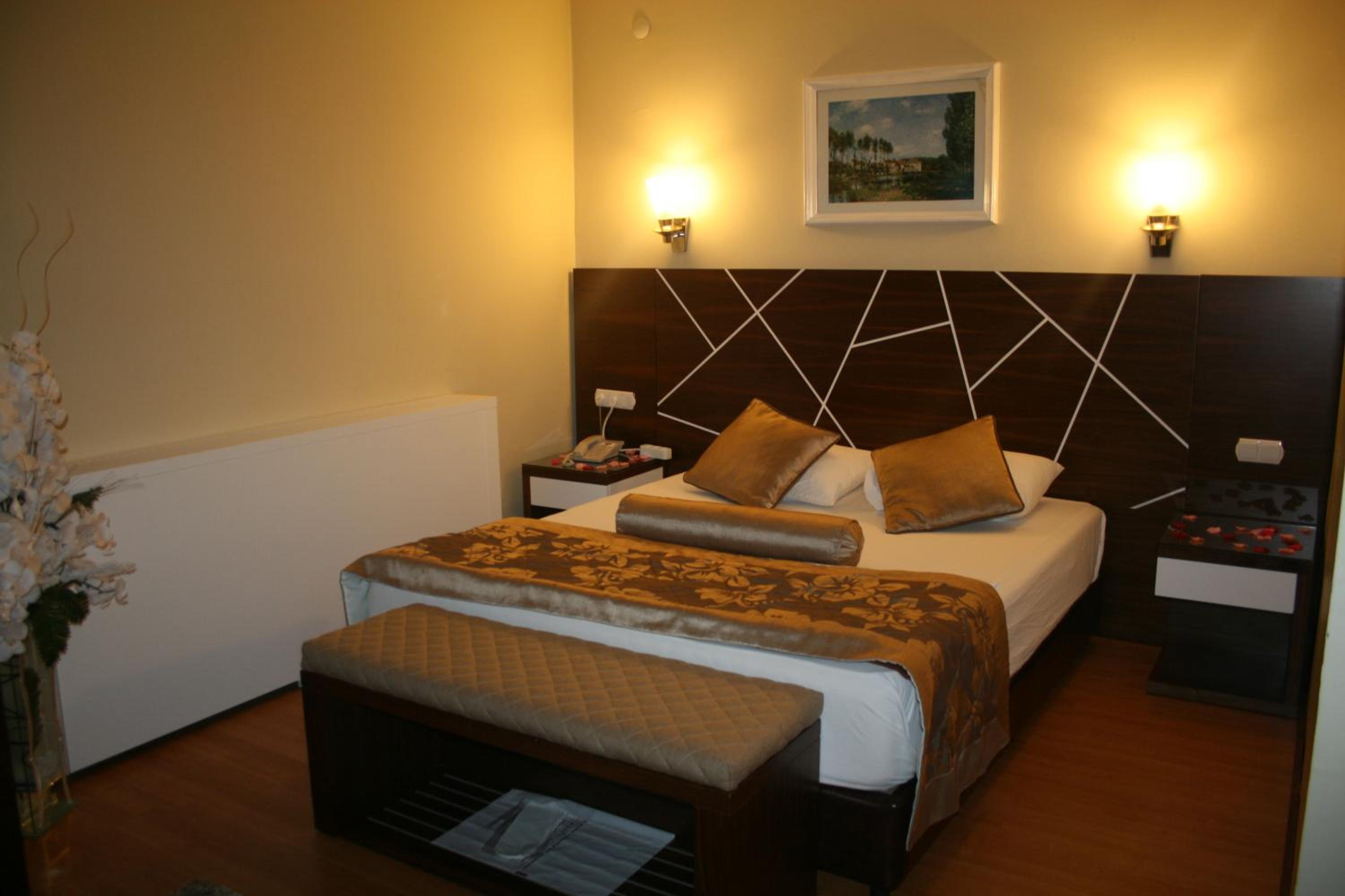 Double or Twin Room with Pool View