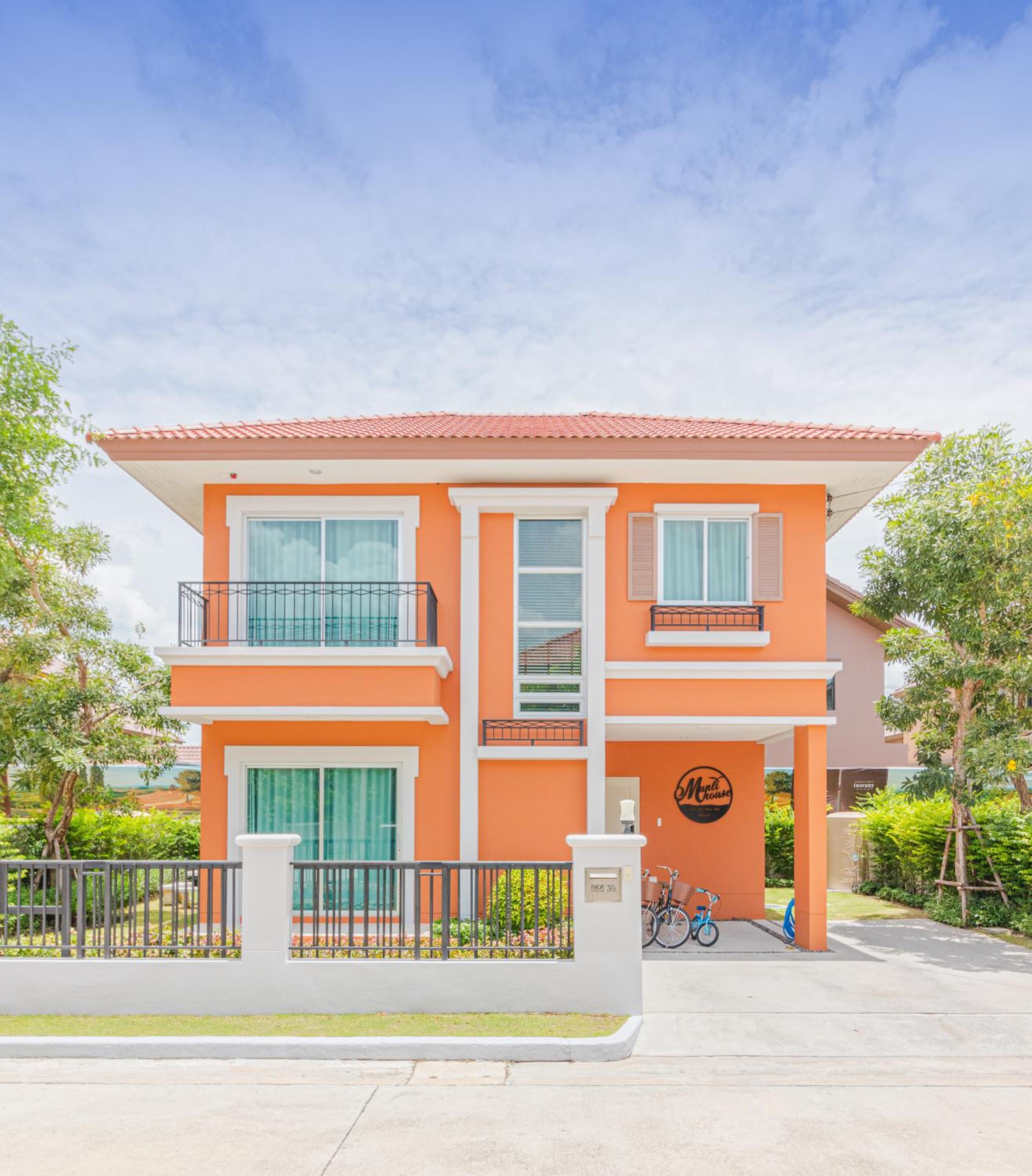 Three-Bedroom Villa - Photo 40