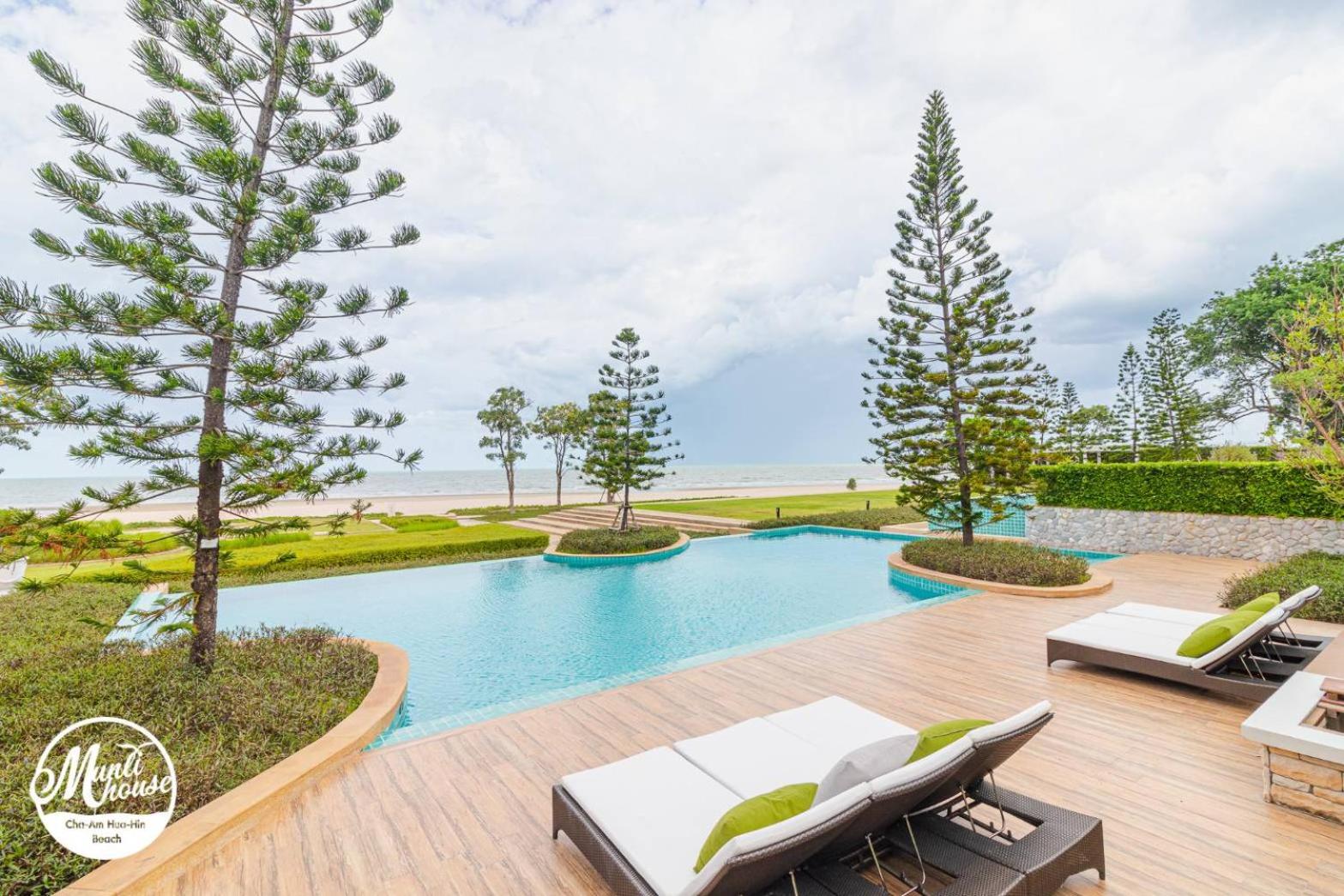 Three-Bedroom Villa - Photo 4