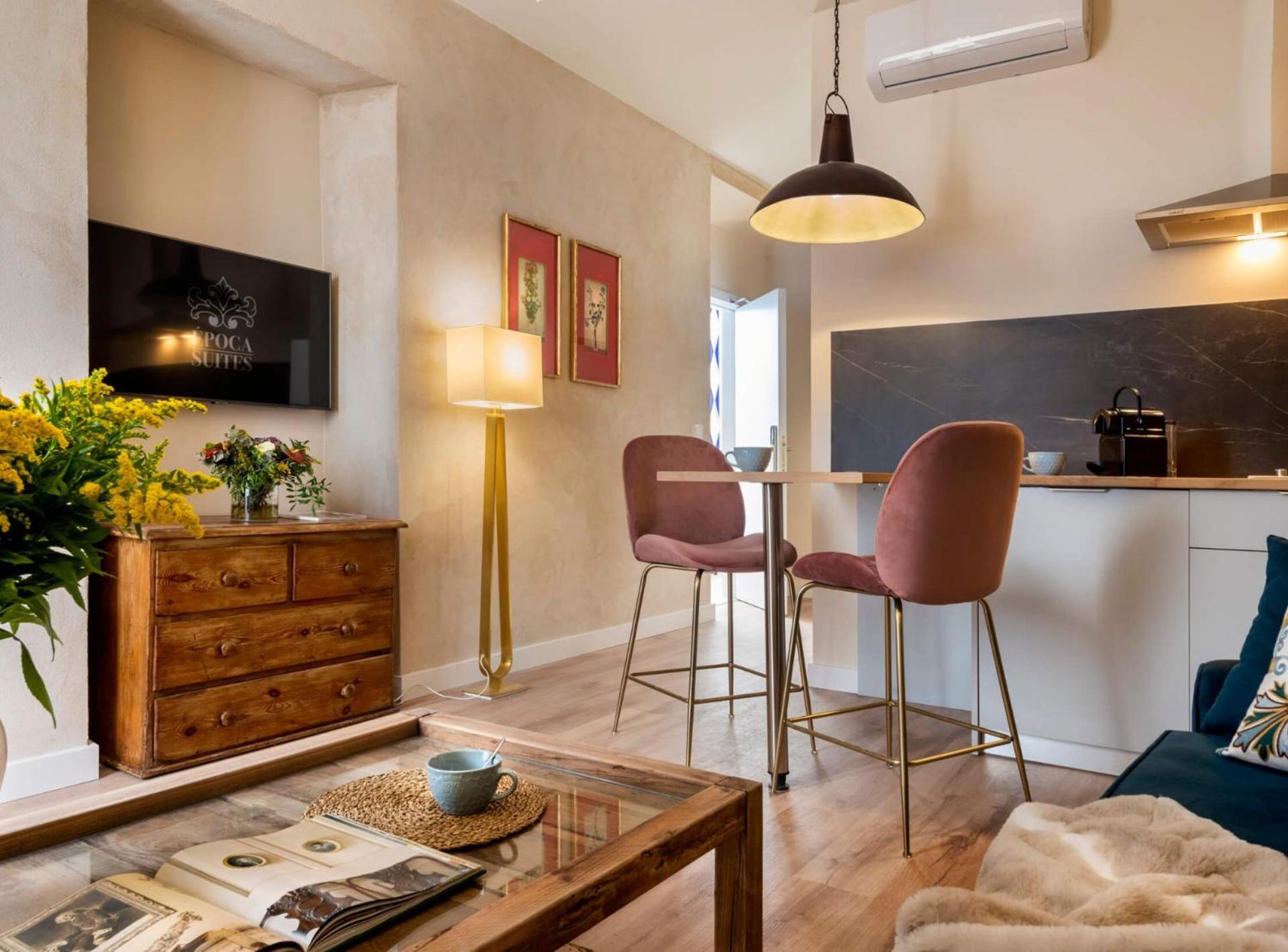Penthouse Apartment with Terrace - Photo 12
