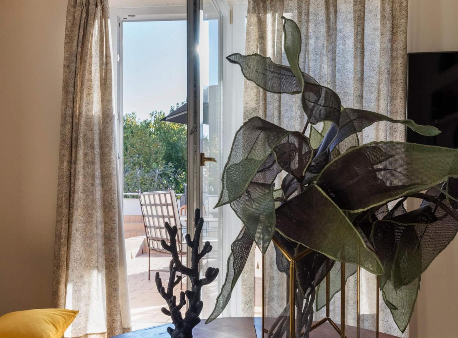 Penthouse Apartment with Terrace - Photo 3