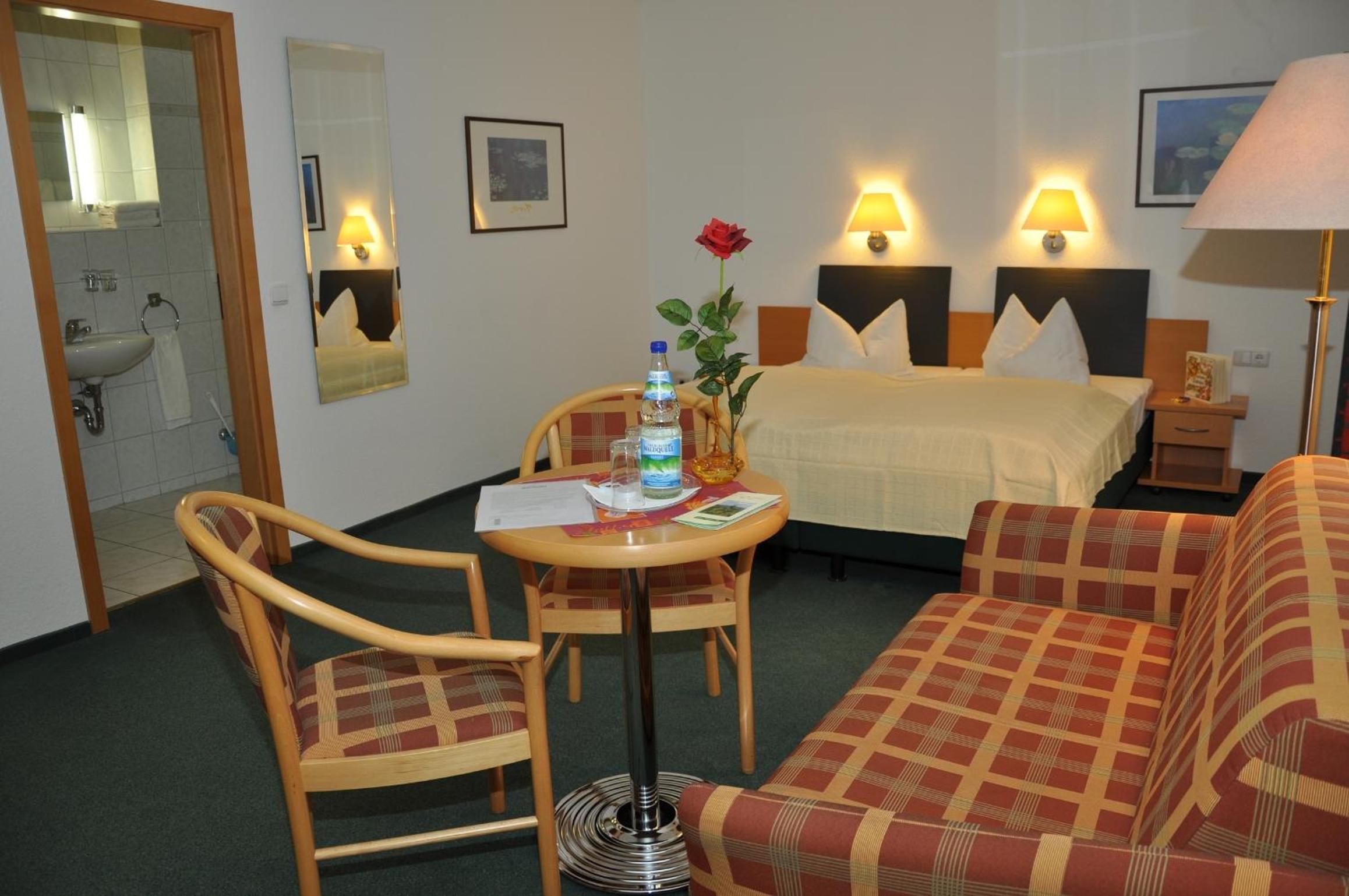 Quadruple Room - Photo 8