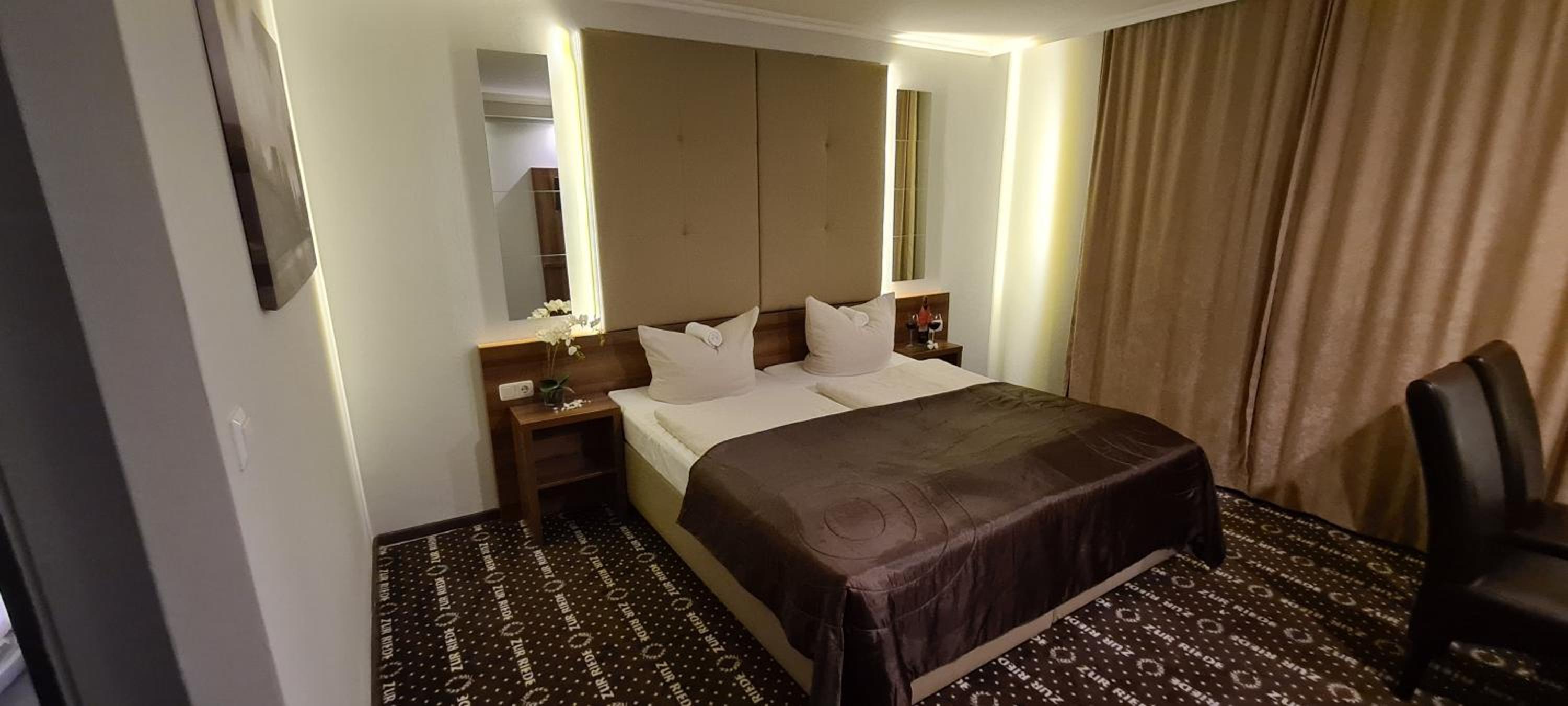 Double Room - Photo 9