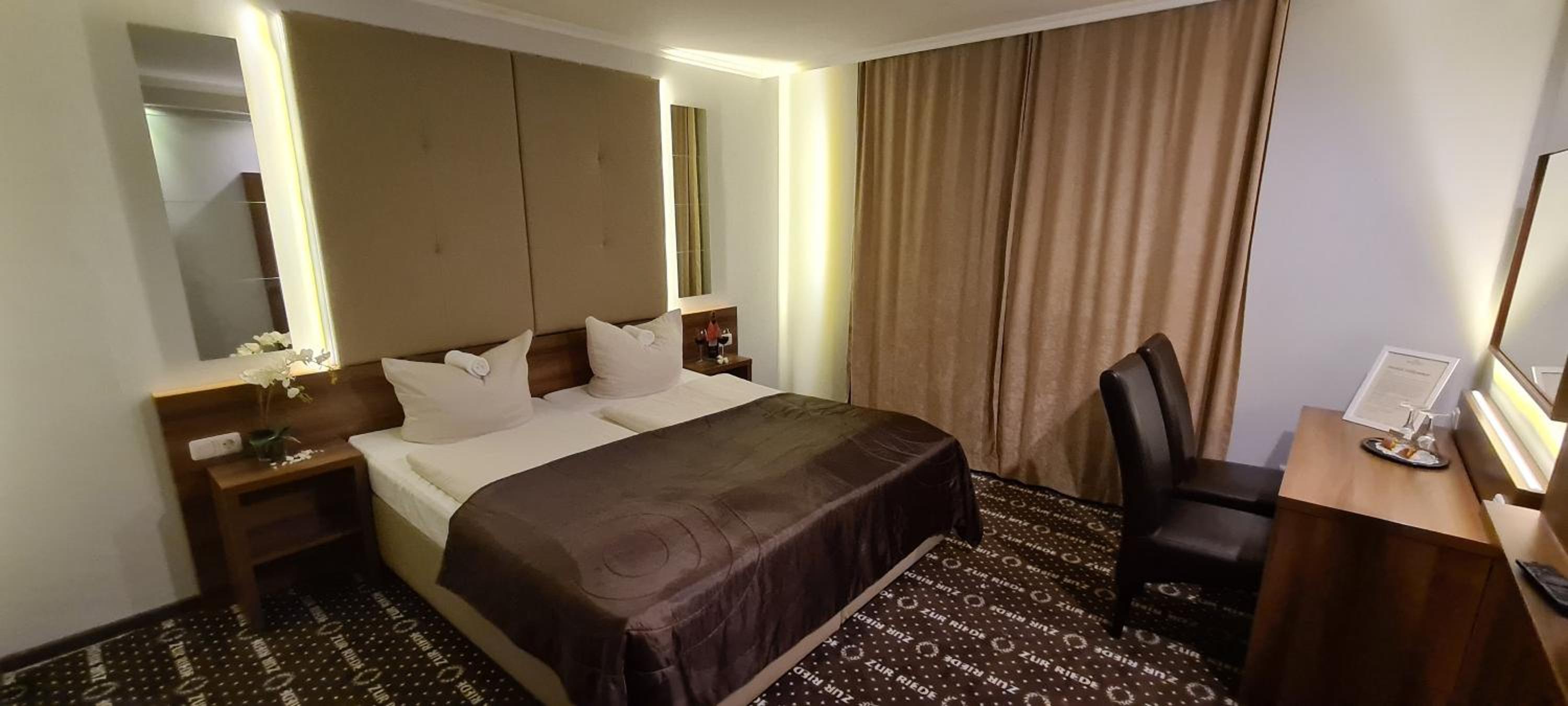 Double Room - Photo 8