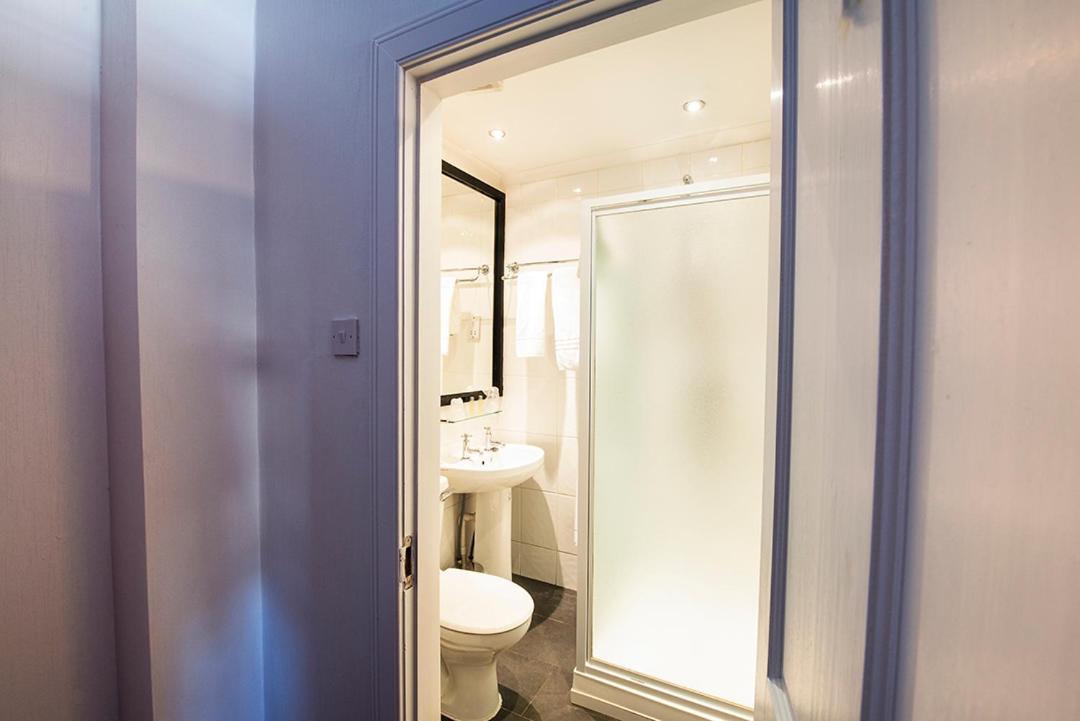 Double Room Ensuite - Photo 3