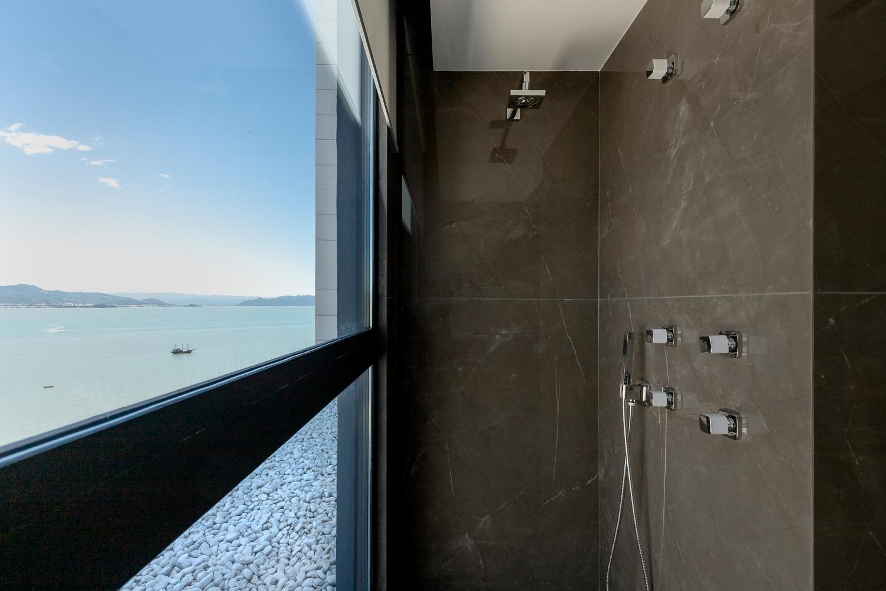 Suite with Sea View