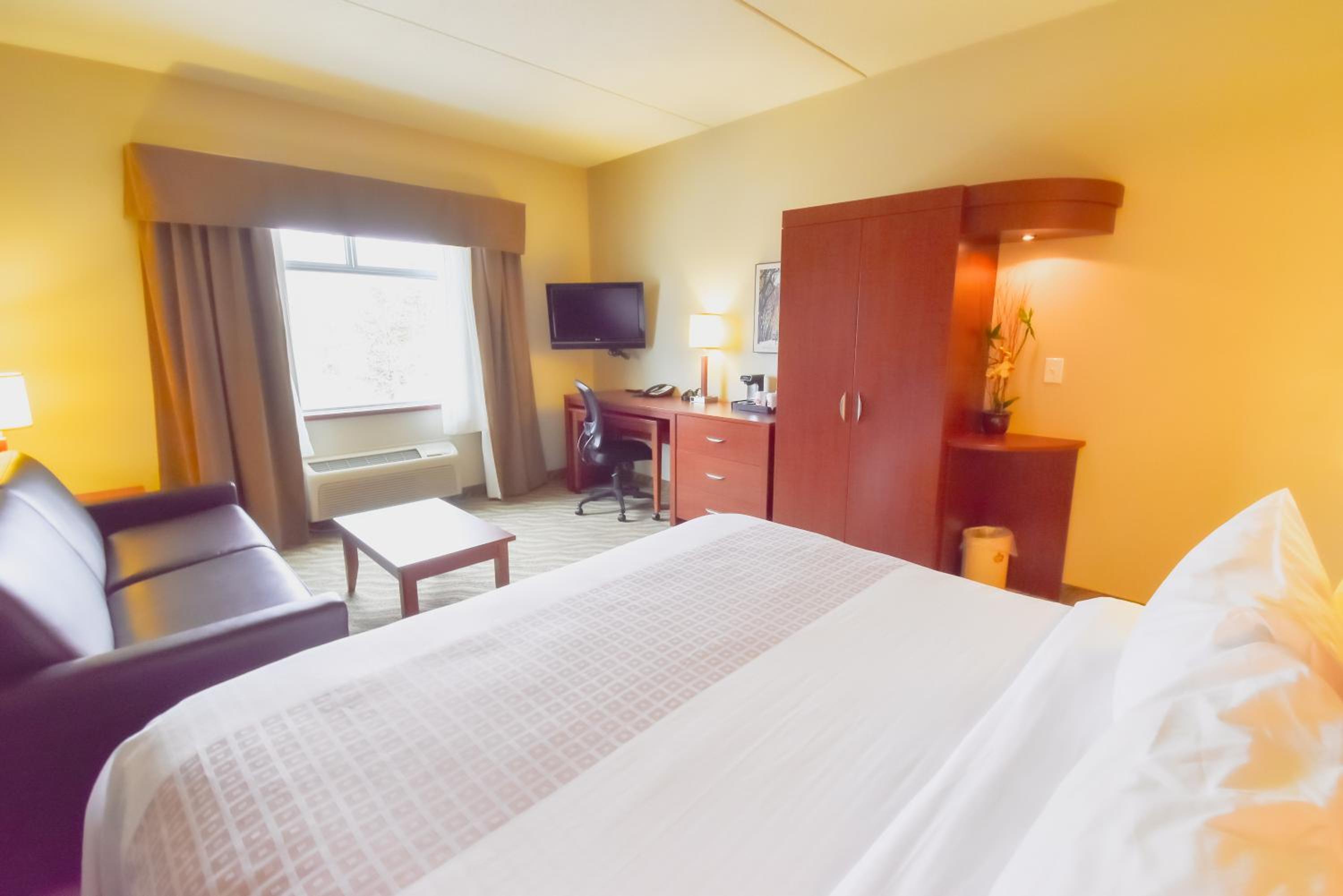 Deluxe King Room - Photo 3