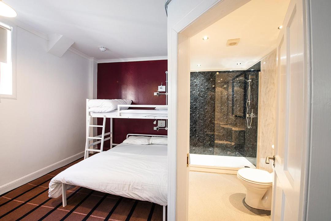 Triple Room Ensuite - Photo 1