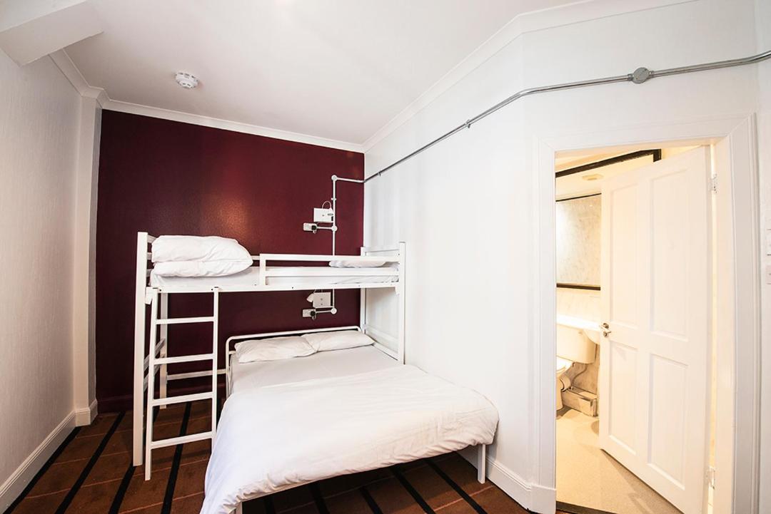 Triple Room Ensuite - Photo 5