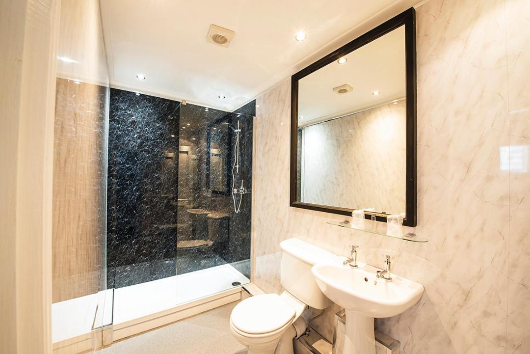 Triple Room Ensuite - Photo 4