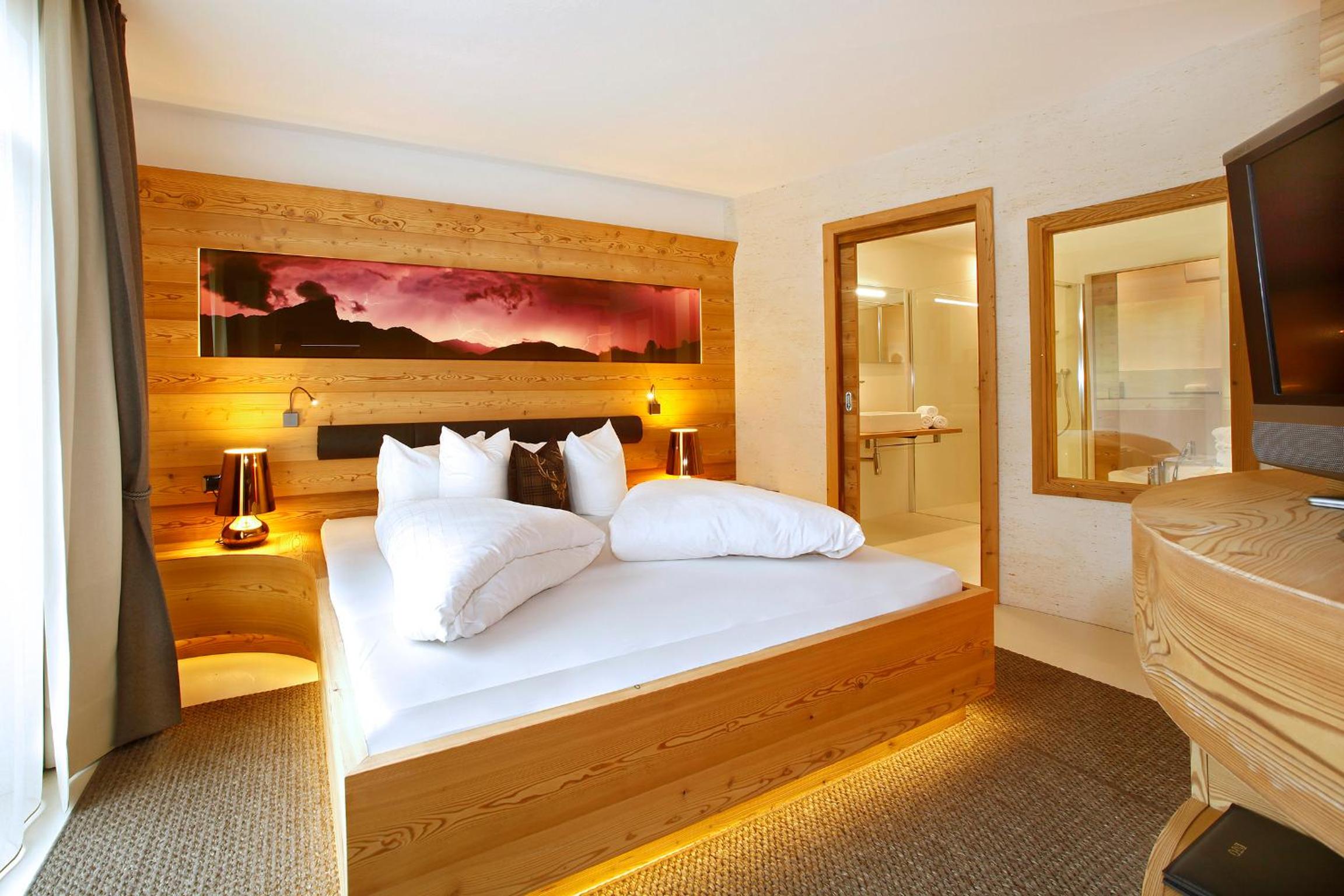 Suite with Mountain View photo 1