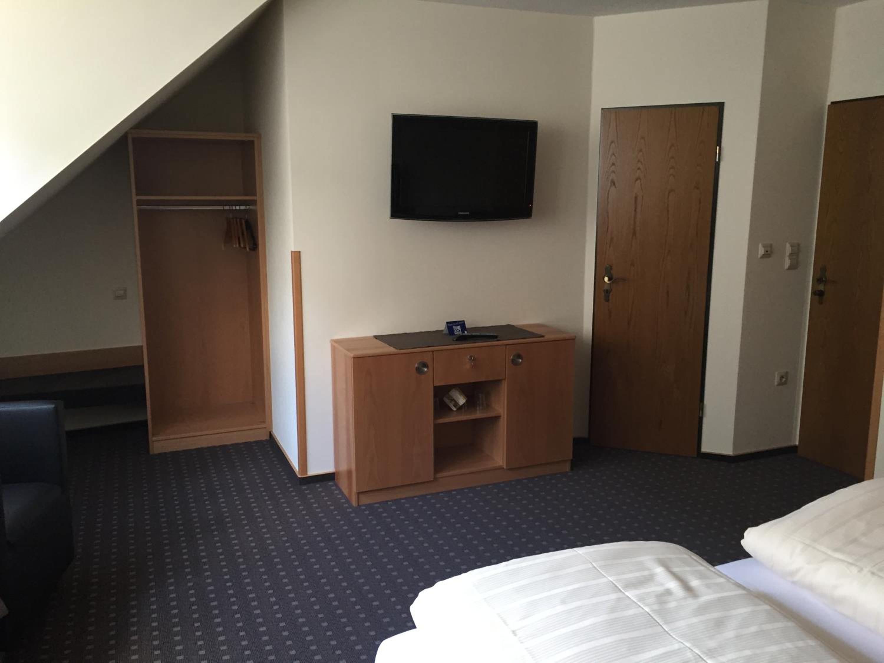Deluxe Double Room with Balcony photo 3
