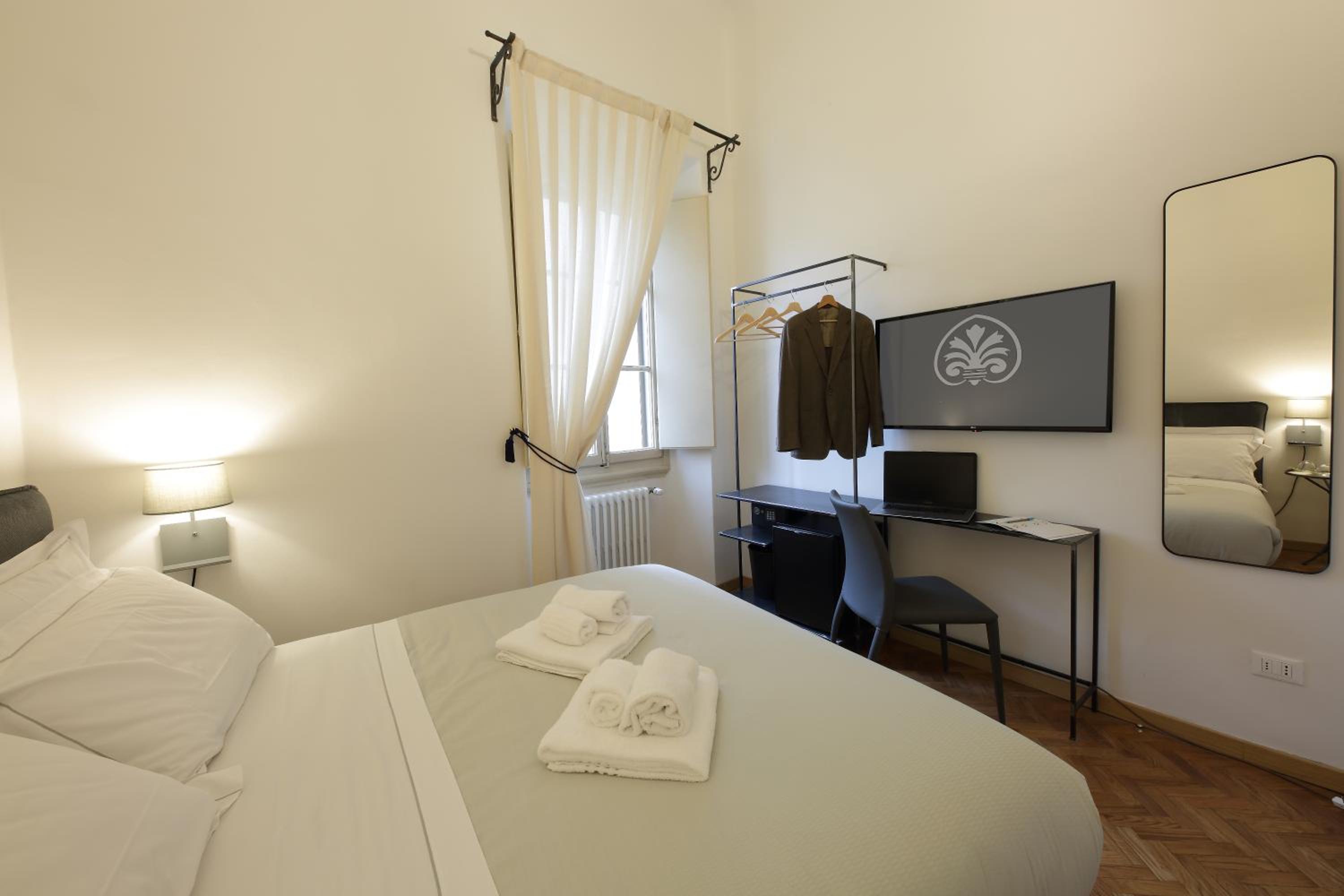 Standard Double Room photo 3