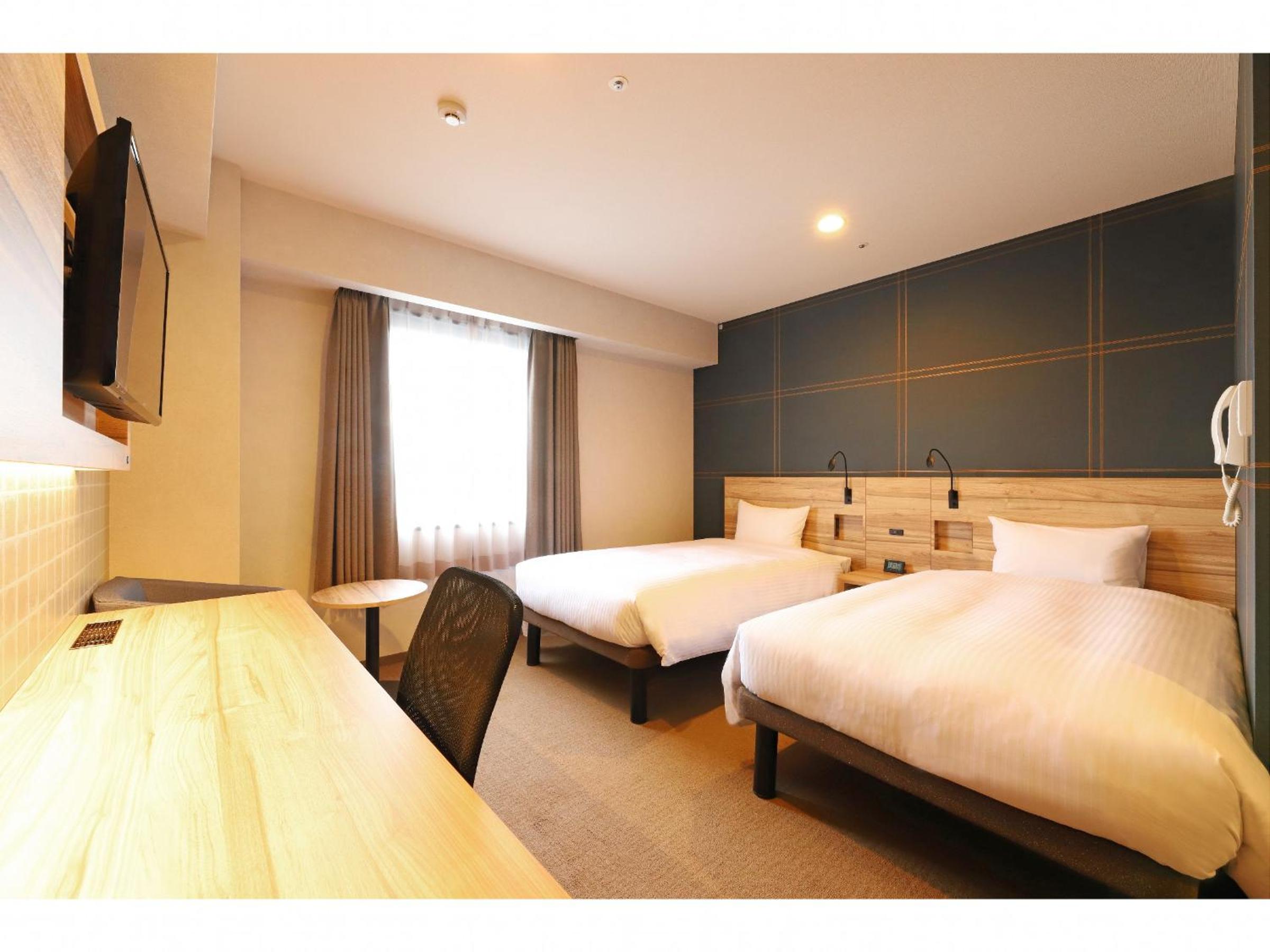 Twin Room - Non-Smoking - Photo 3