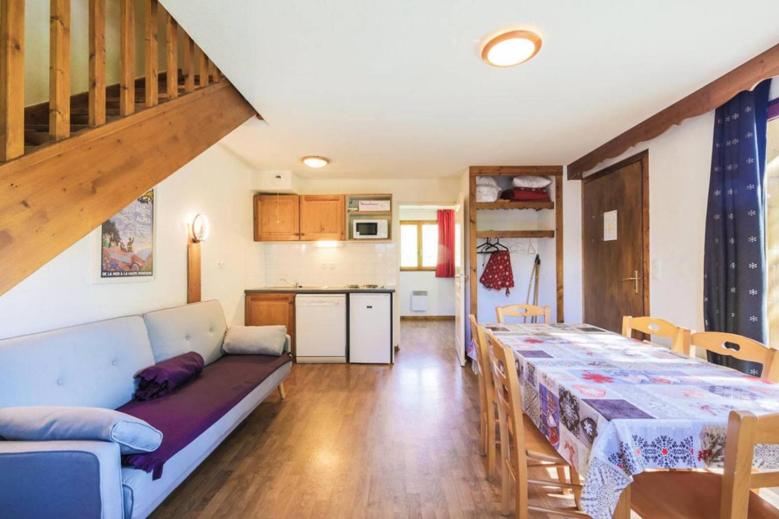 Comfort Two-Bedroom Duplex Apartment (8 People)