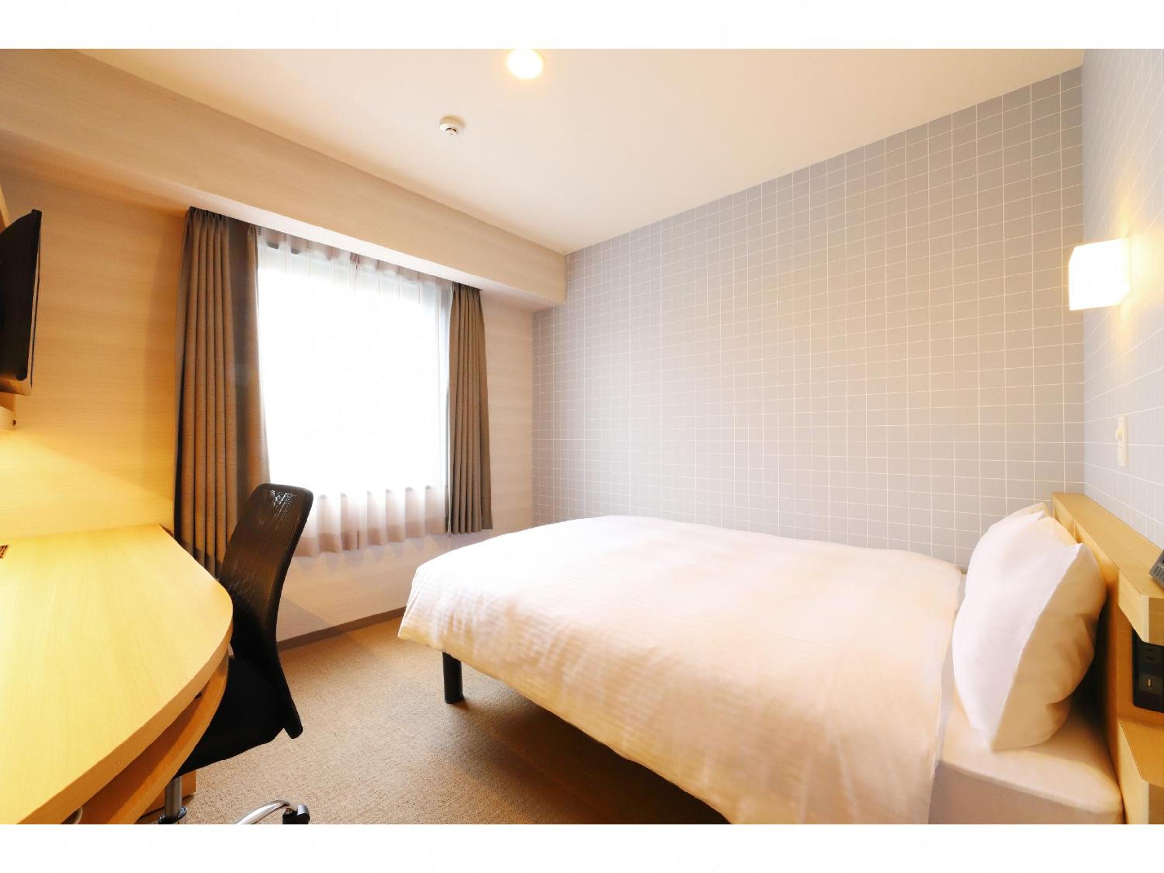 Double Room - Non-Smoking  - Photo 5