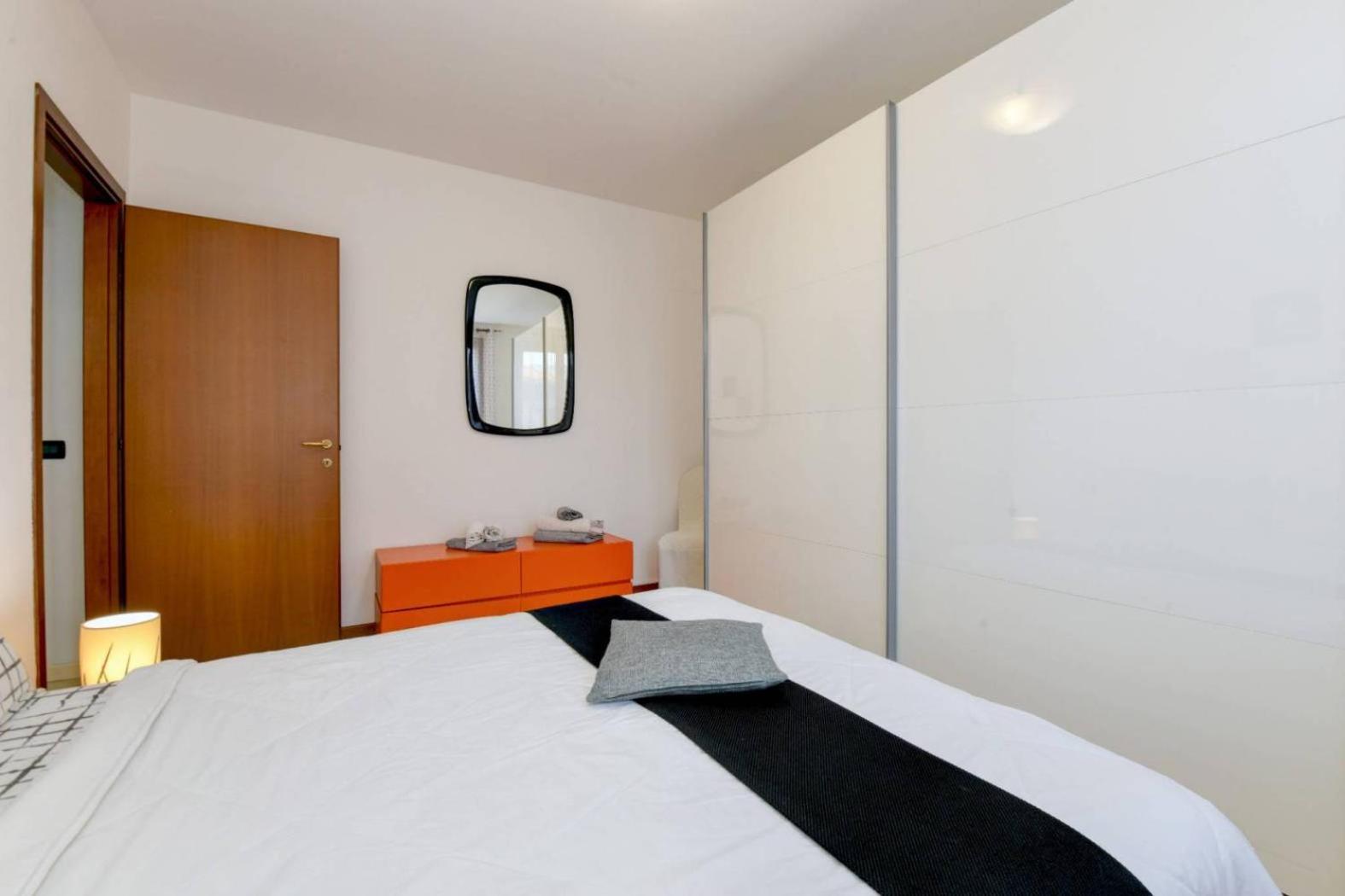 Apartment - Photo 25