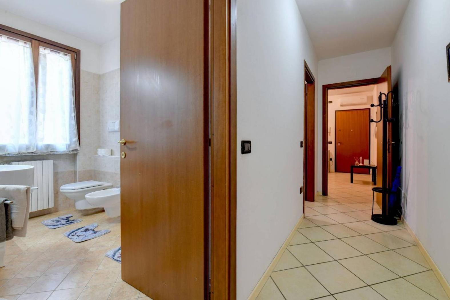 Apartment - Photo 21