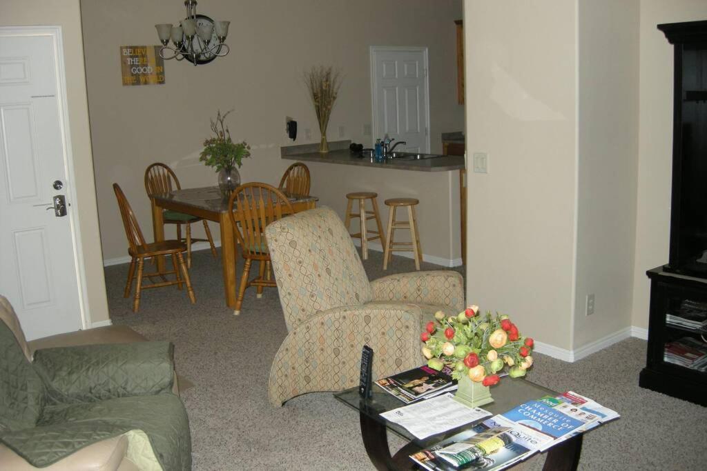 Two-Bedroom Townhouse photo 1