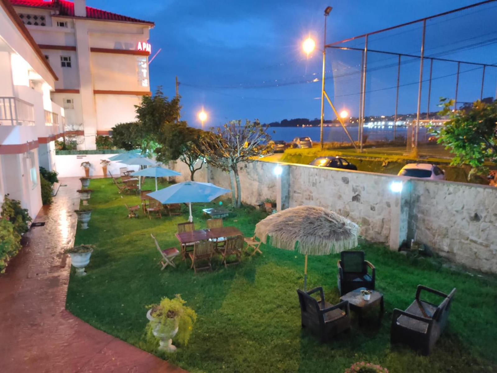 Two-Bedroom Apartment with Terrace and Sea Views photo 3