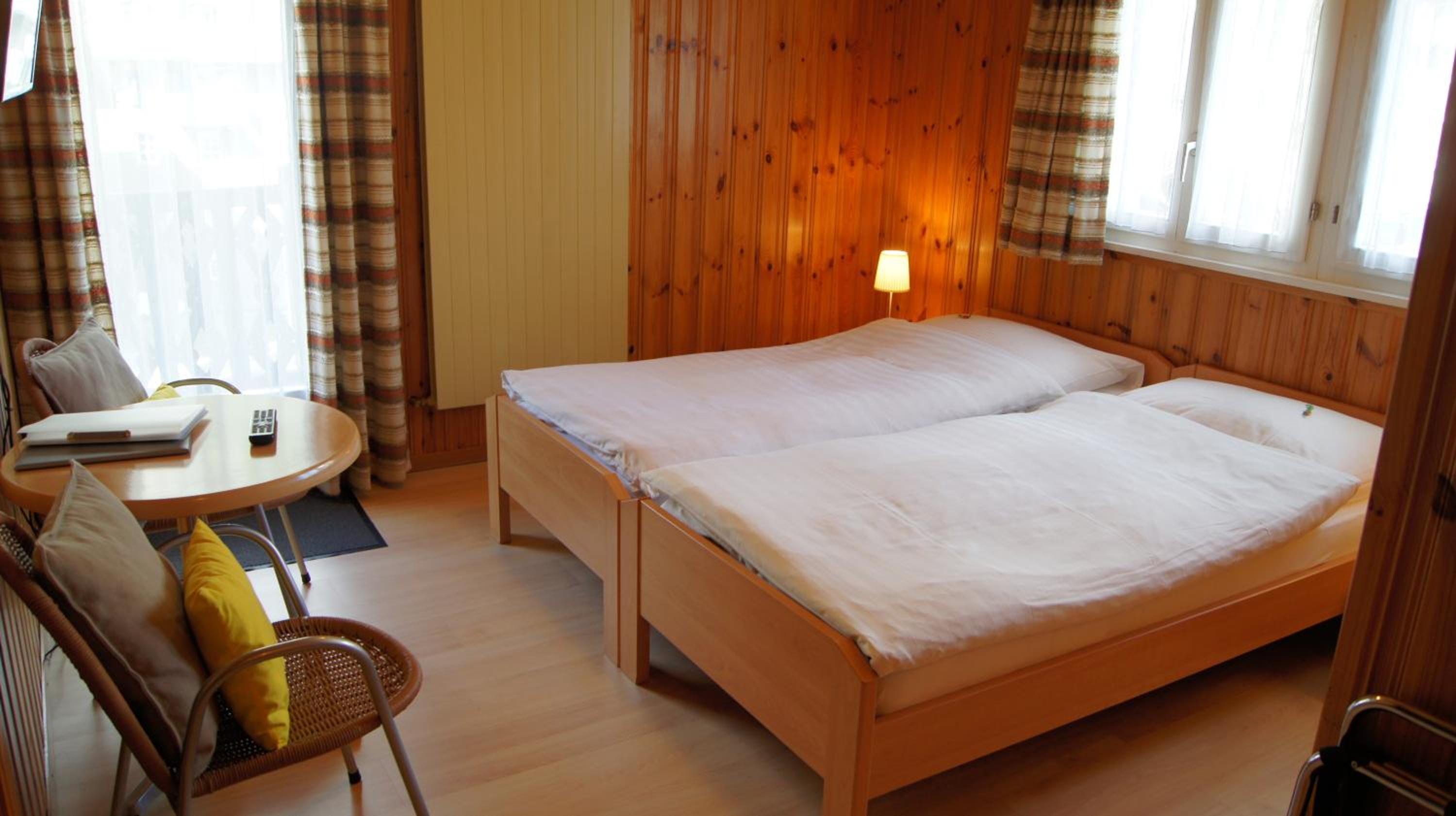 Double or Twin Room - Photo 9