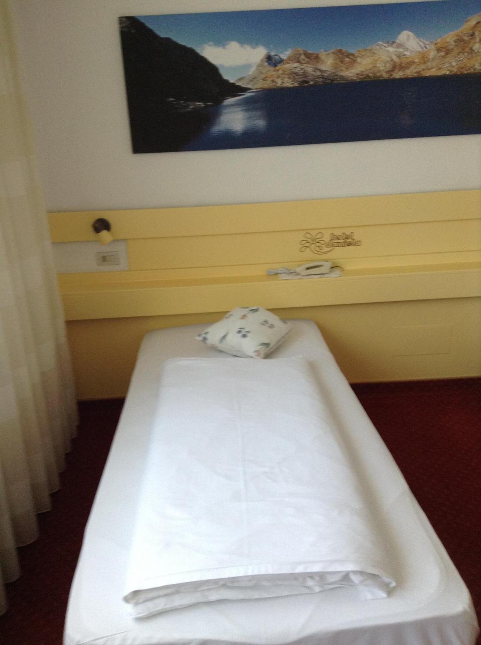 Double Room - Photo 8