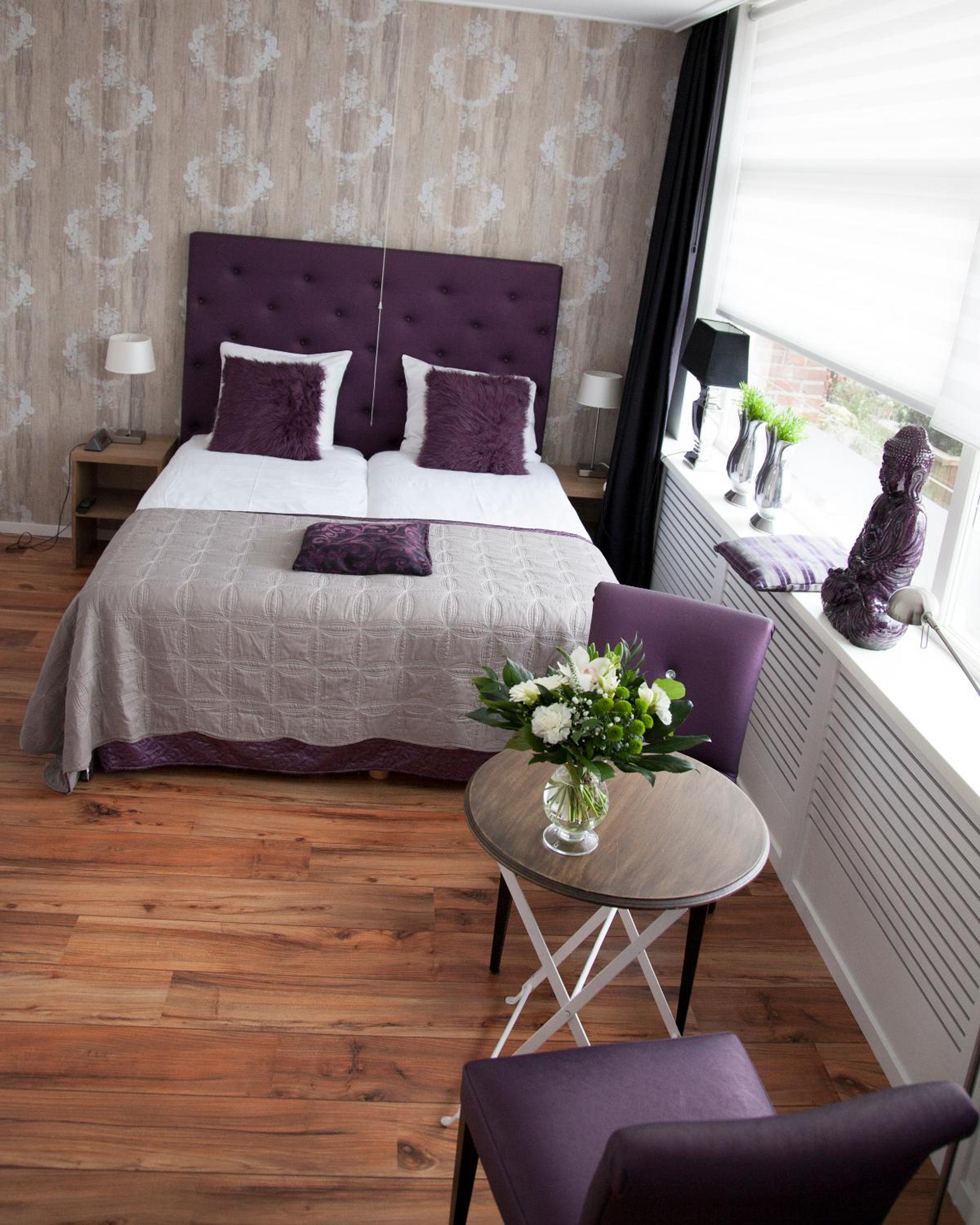 Twin Room - Disability Access photo 2