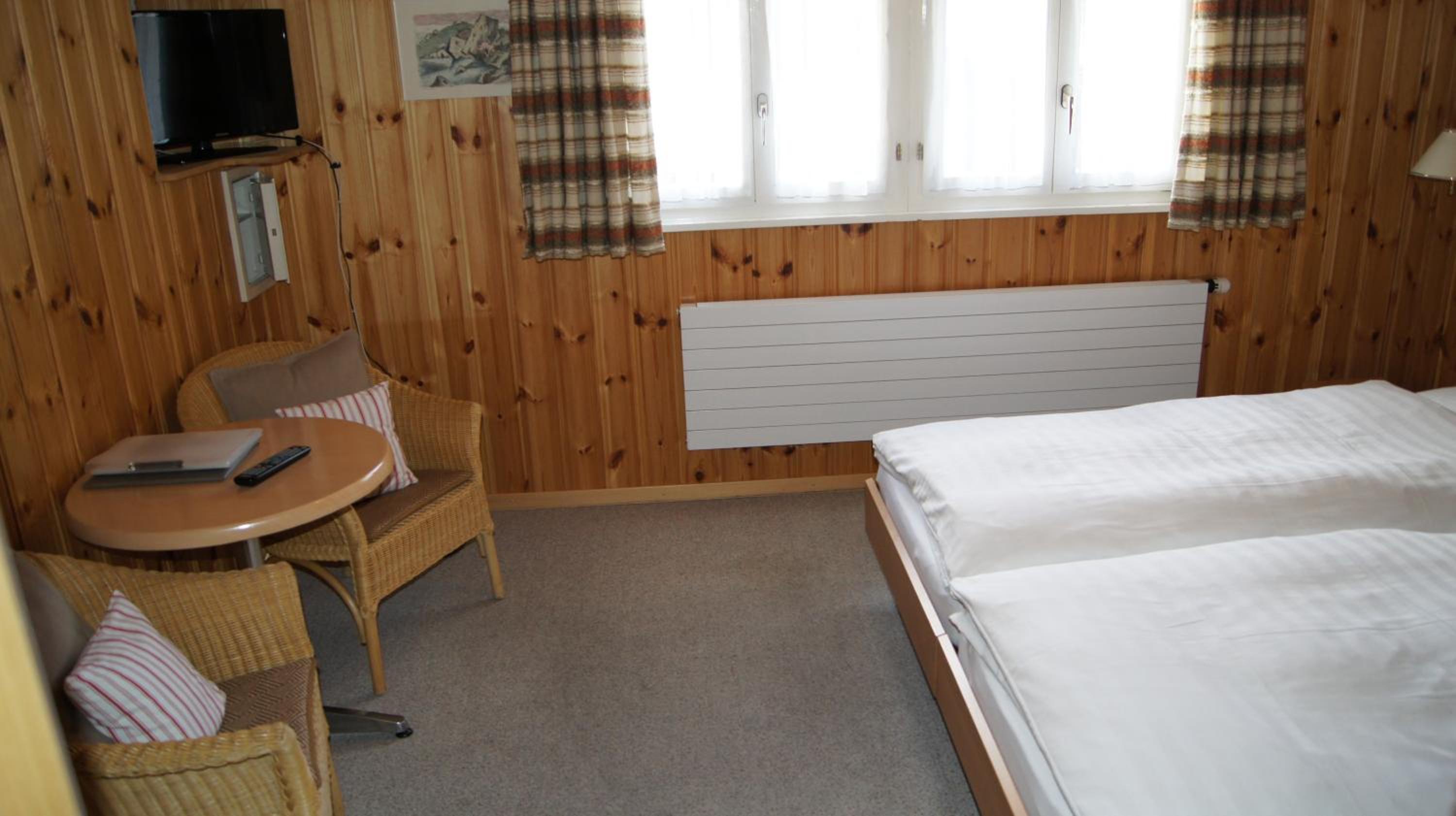 Double or Twin Room - Photo 5