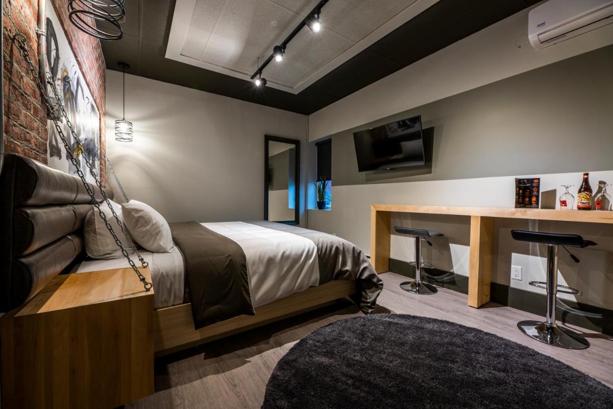 Deluxe King Room photo 3