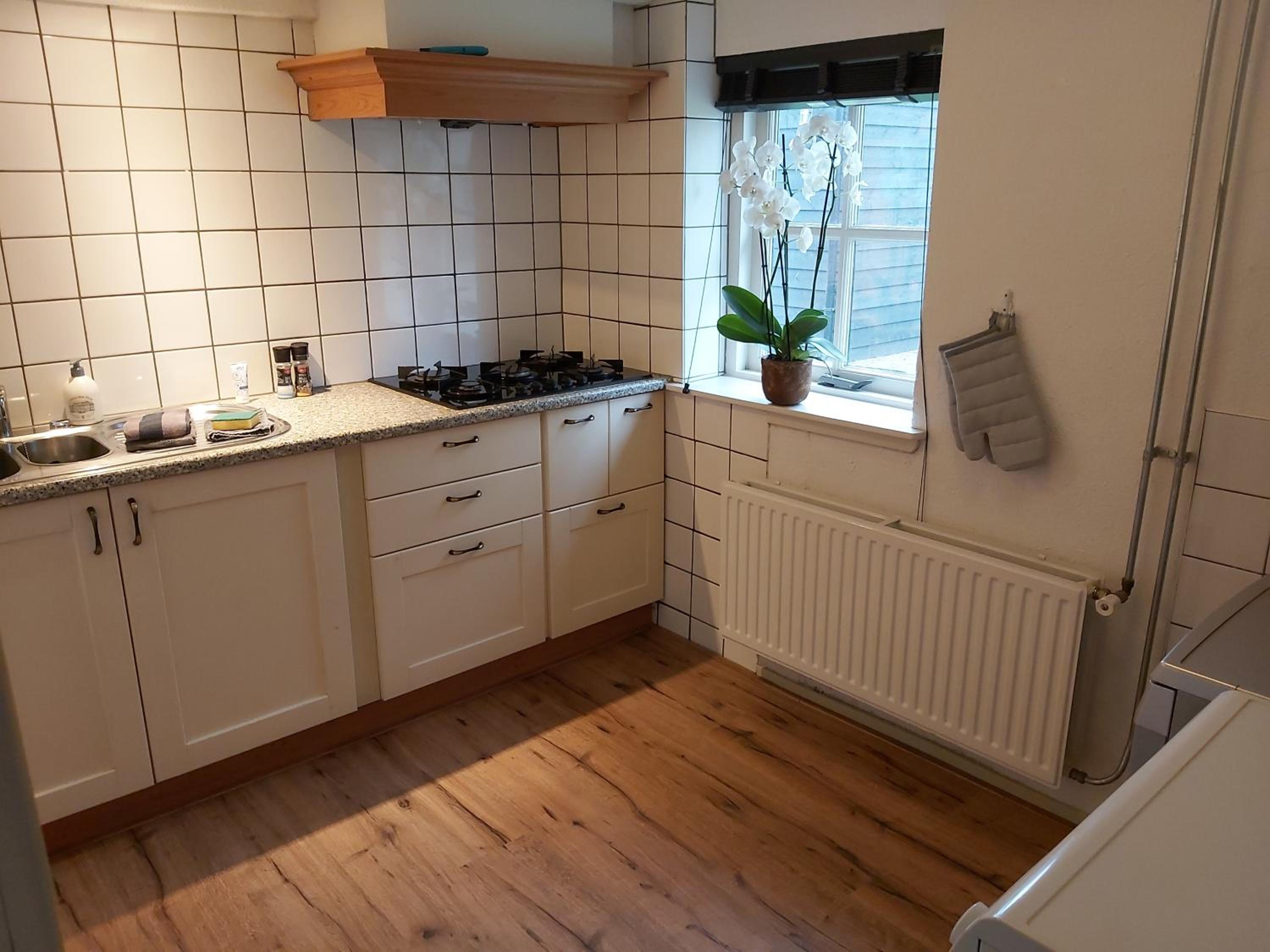 Apartment with Terrace - Photo 10