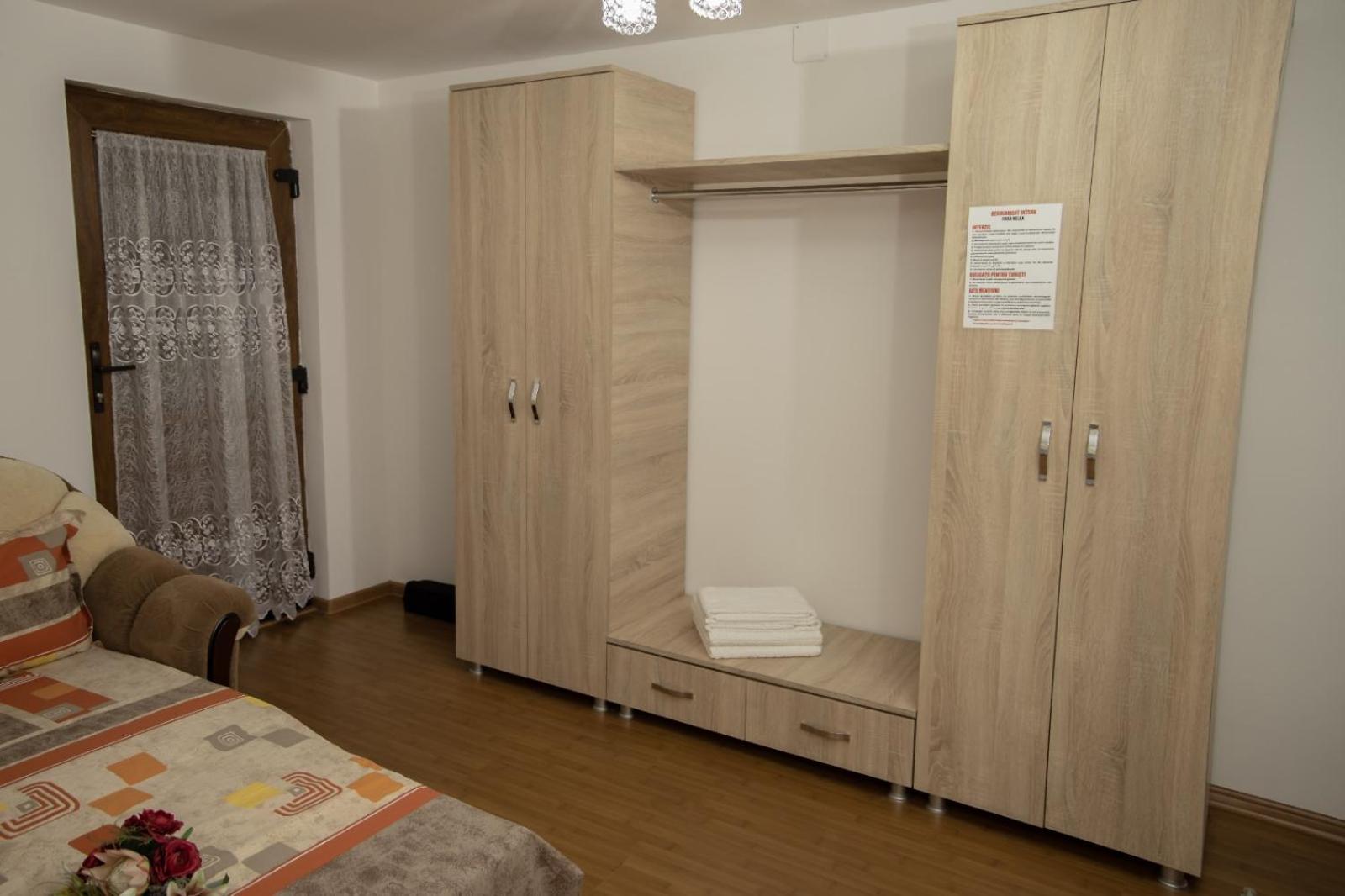 Double Room with Balcony - Photo 1
