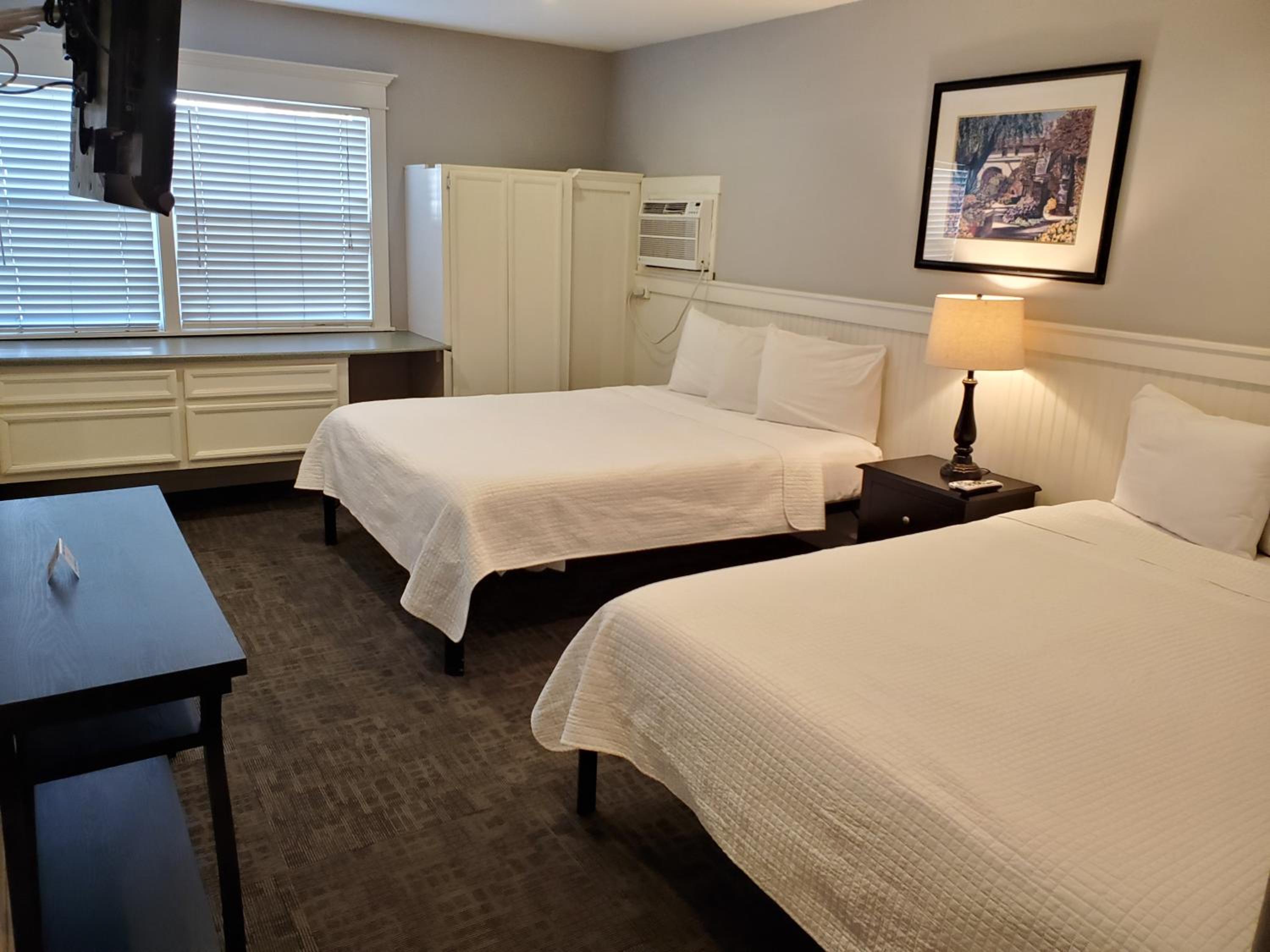 2 Queen Beds Jr. Suite, Non-Smoking photo 2