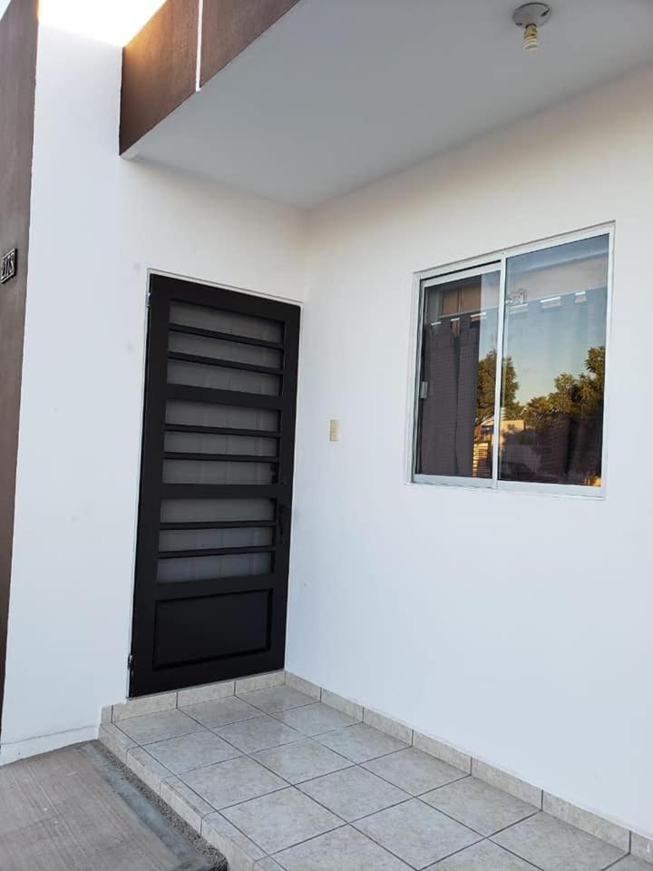 Two-Bedroom House - Photo 28