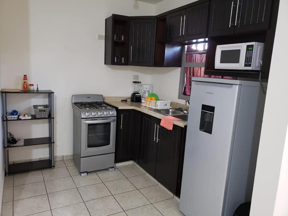 Two-Bedroom House - Photo 6