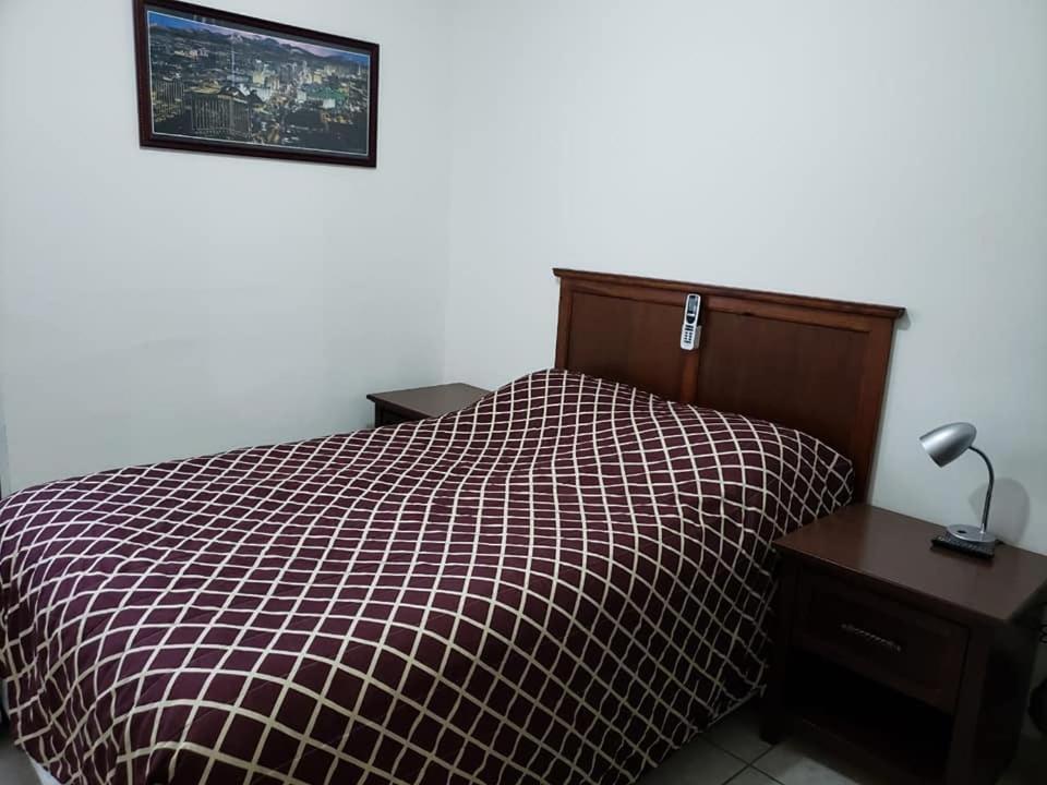 Two-Bedroom House - Photo 19