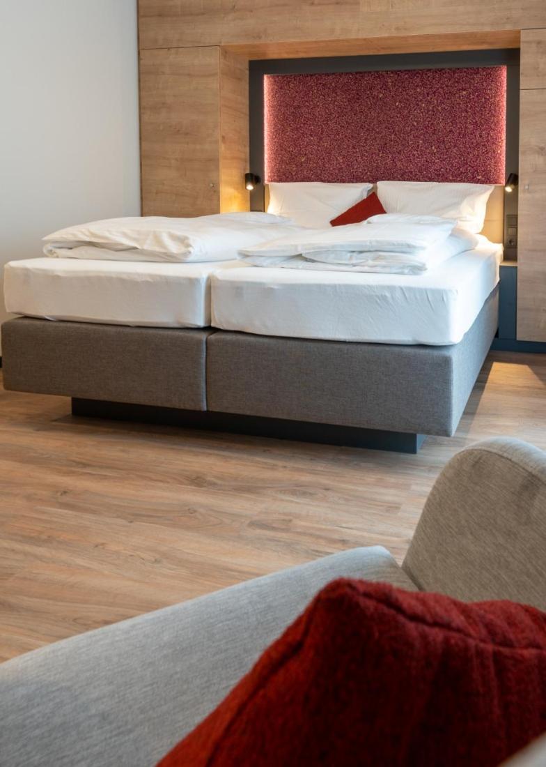 Double Room with Balcony - Photo 4