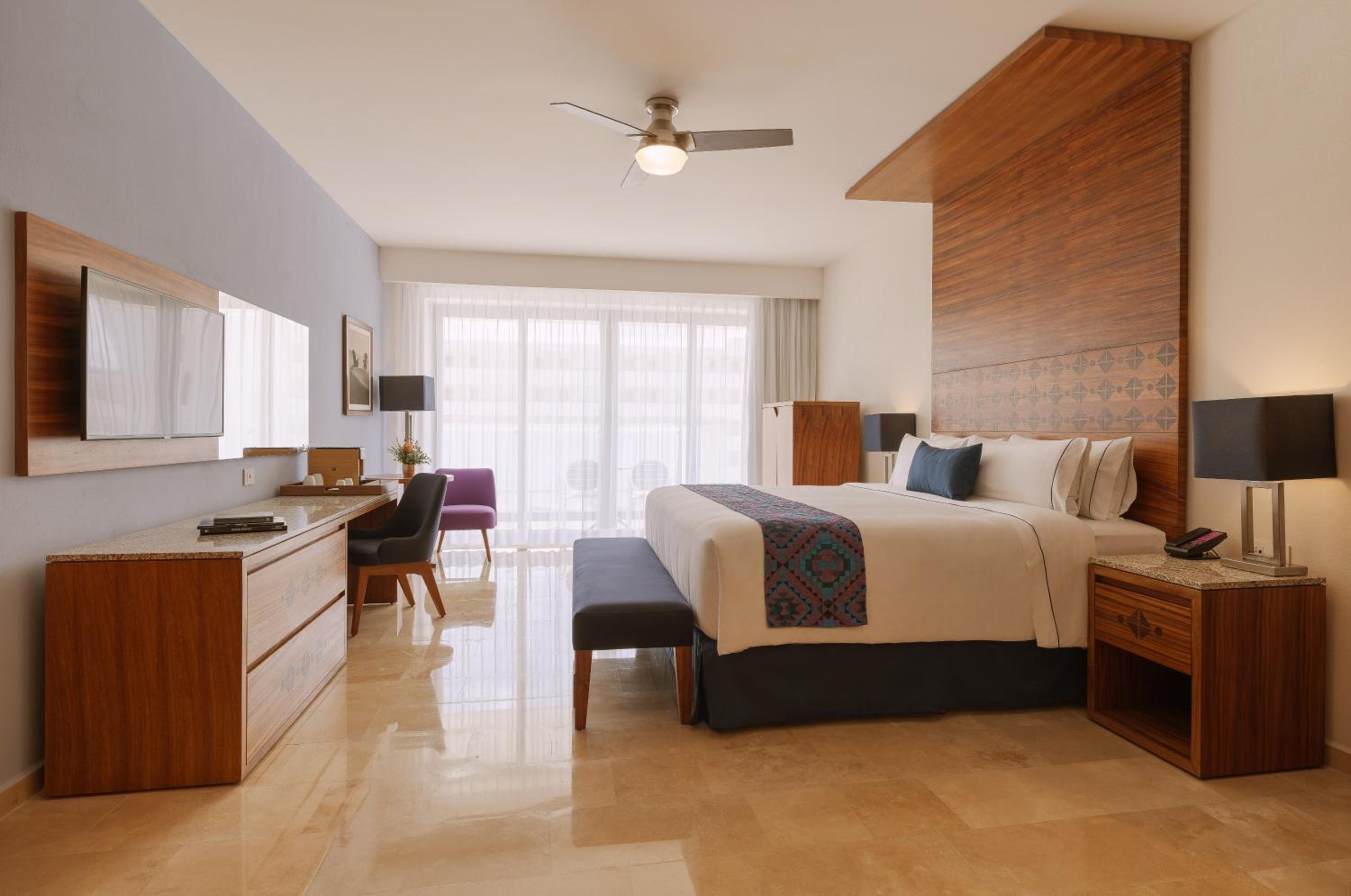 King Room with Spa Bath