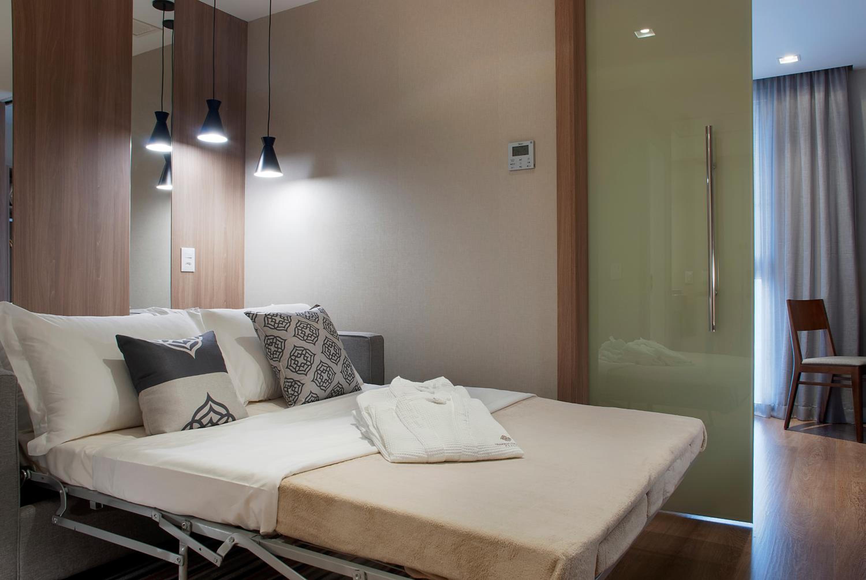 Standard Double Room thumbnail 6