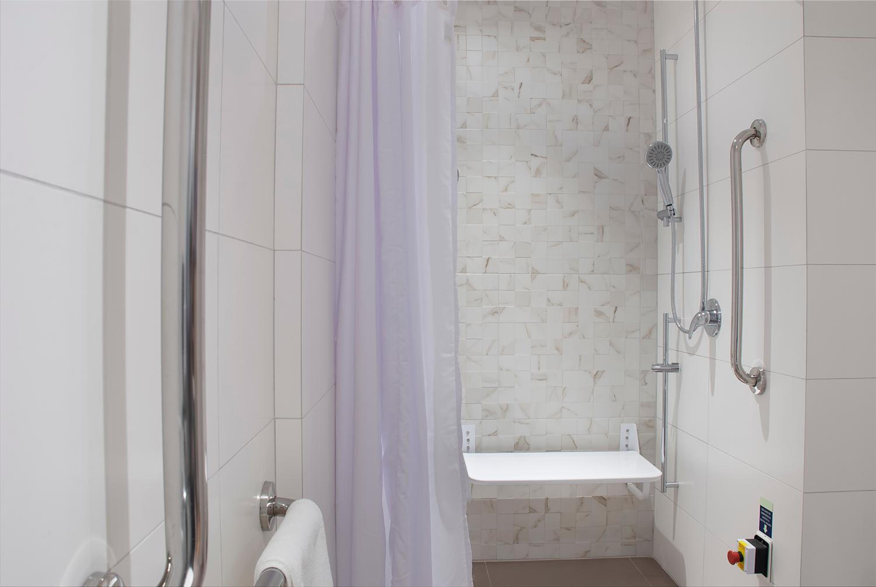 Double Room - Disability Access thumbnail 6