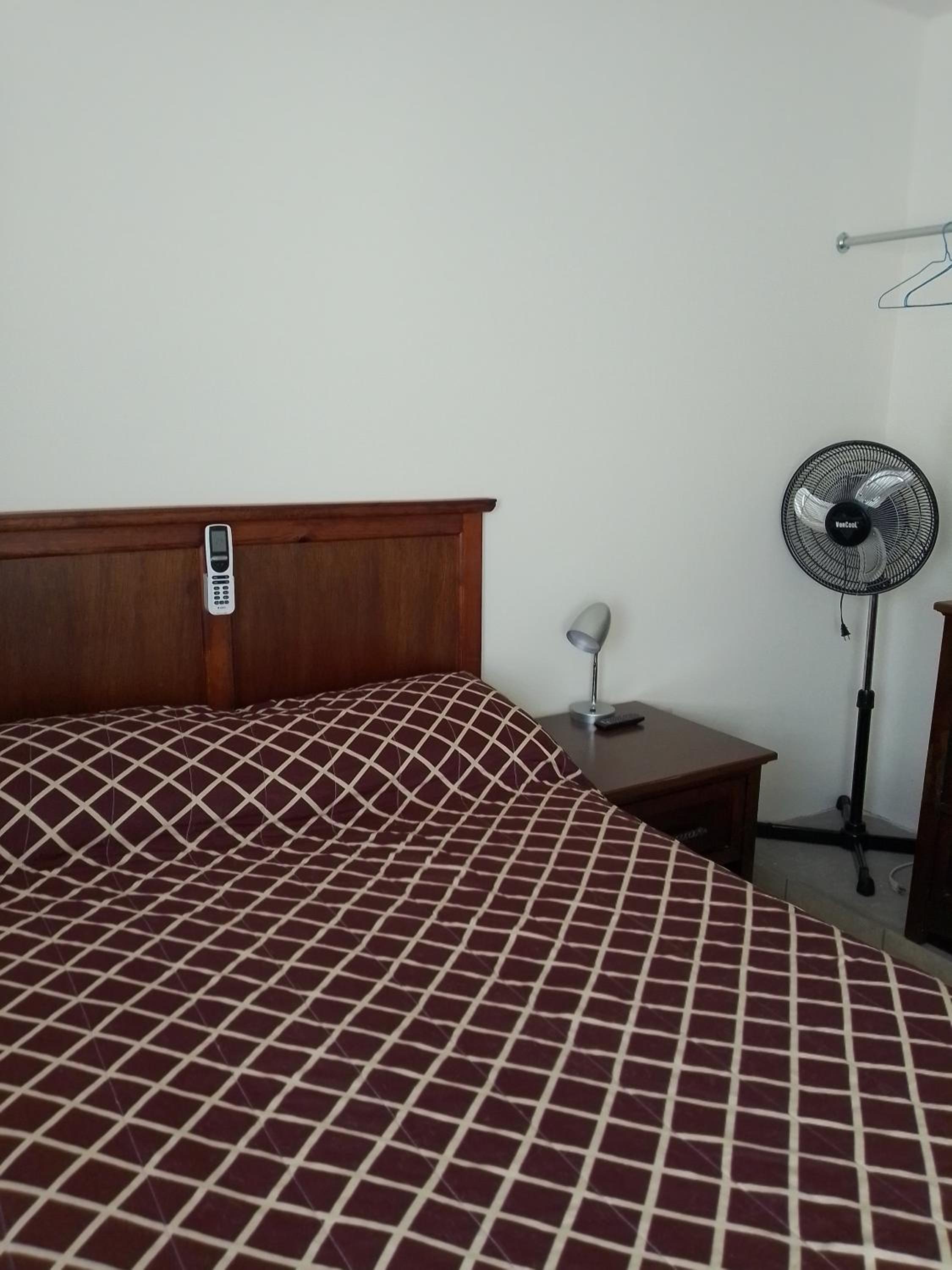 Two-Bedroom House - Photo 22