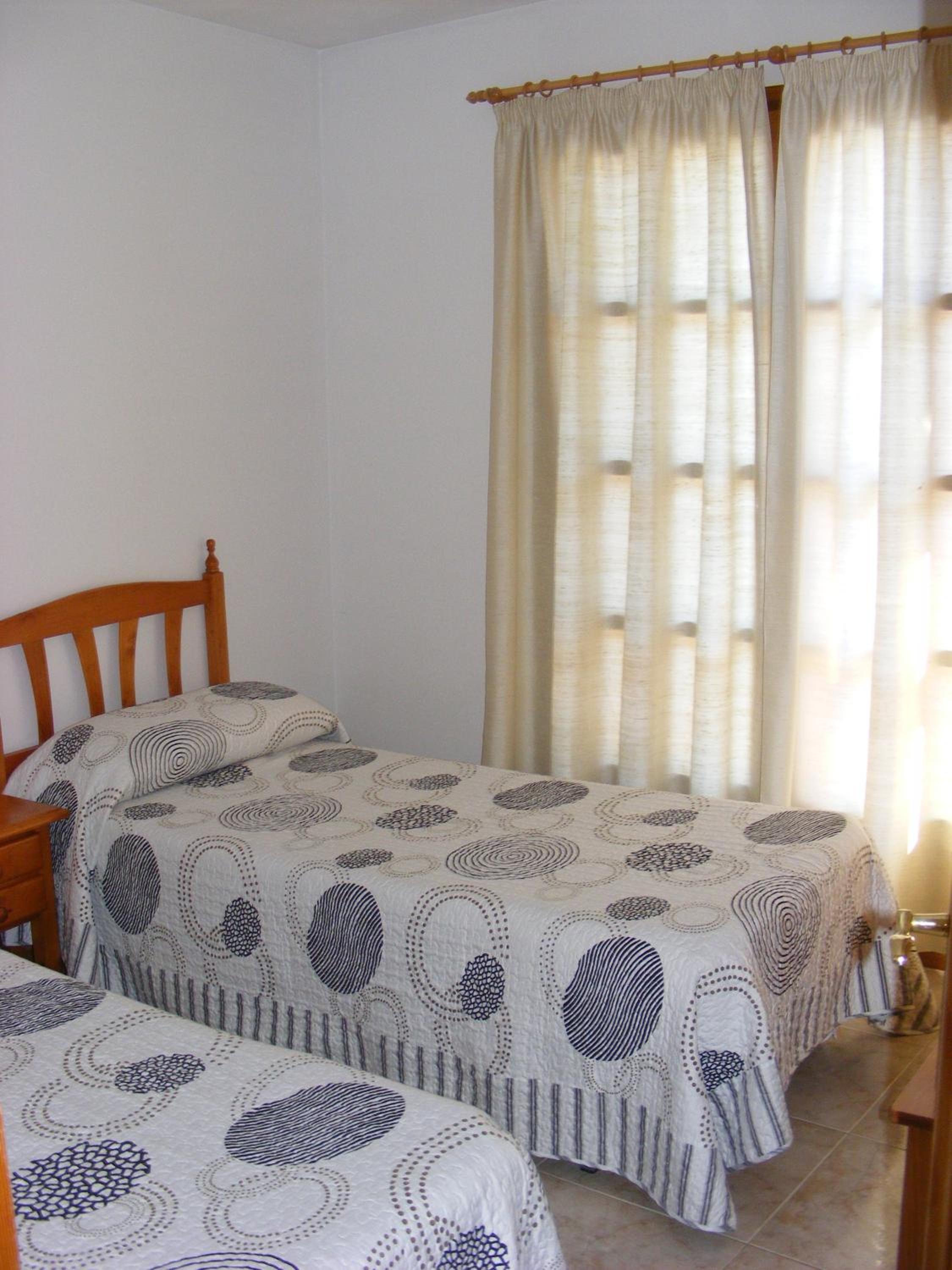 Two-Bedroom Apartment (3 Adults) photo 2